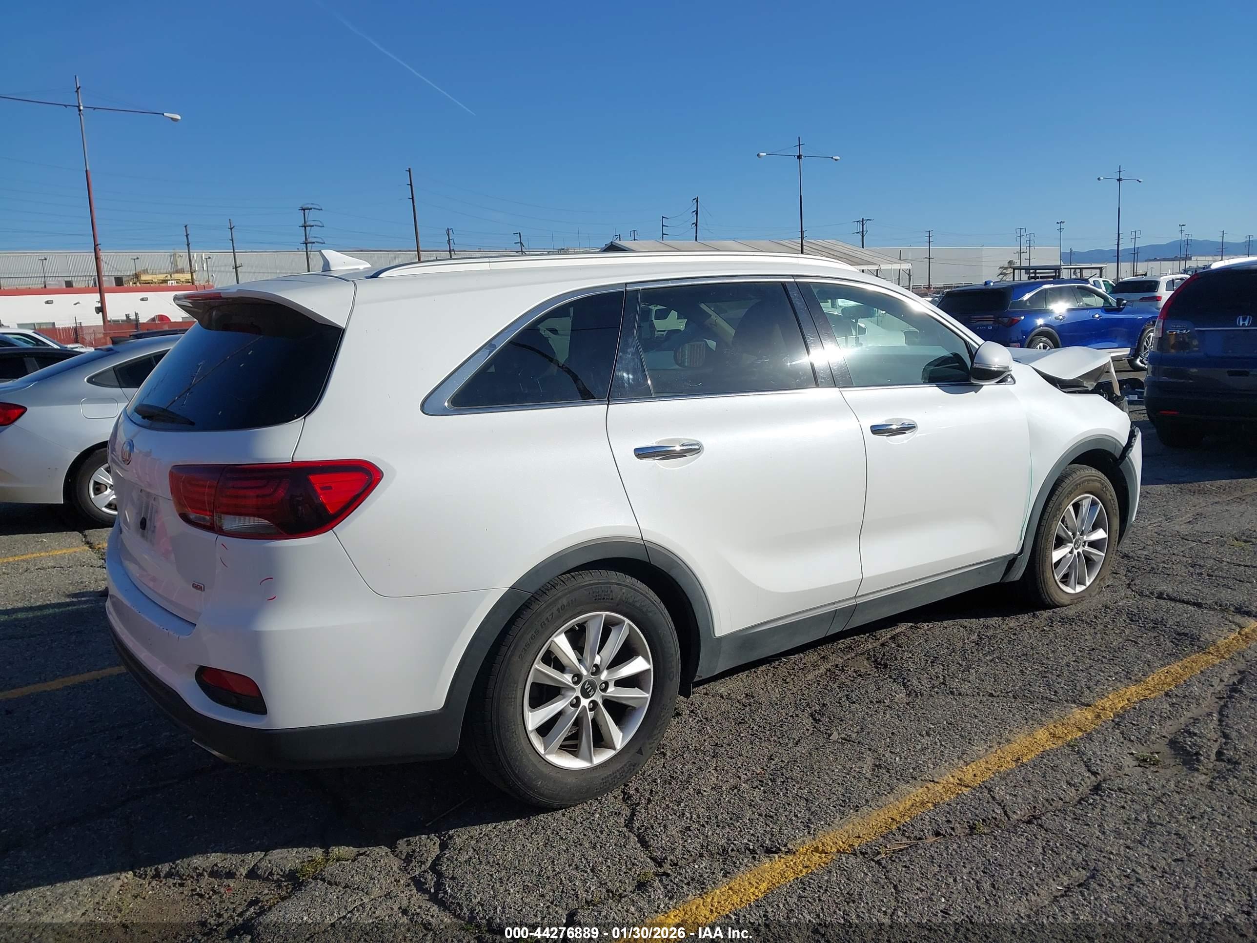 KIA SORENTO image 4