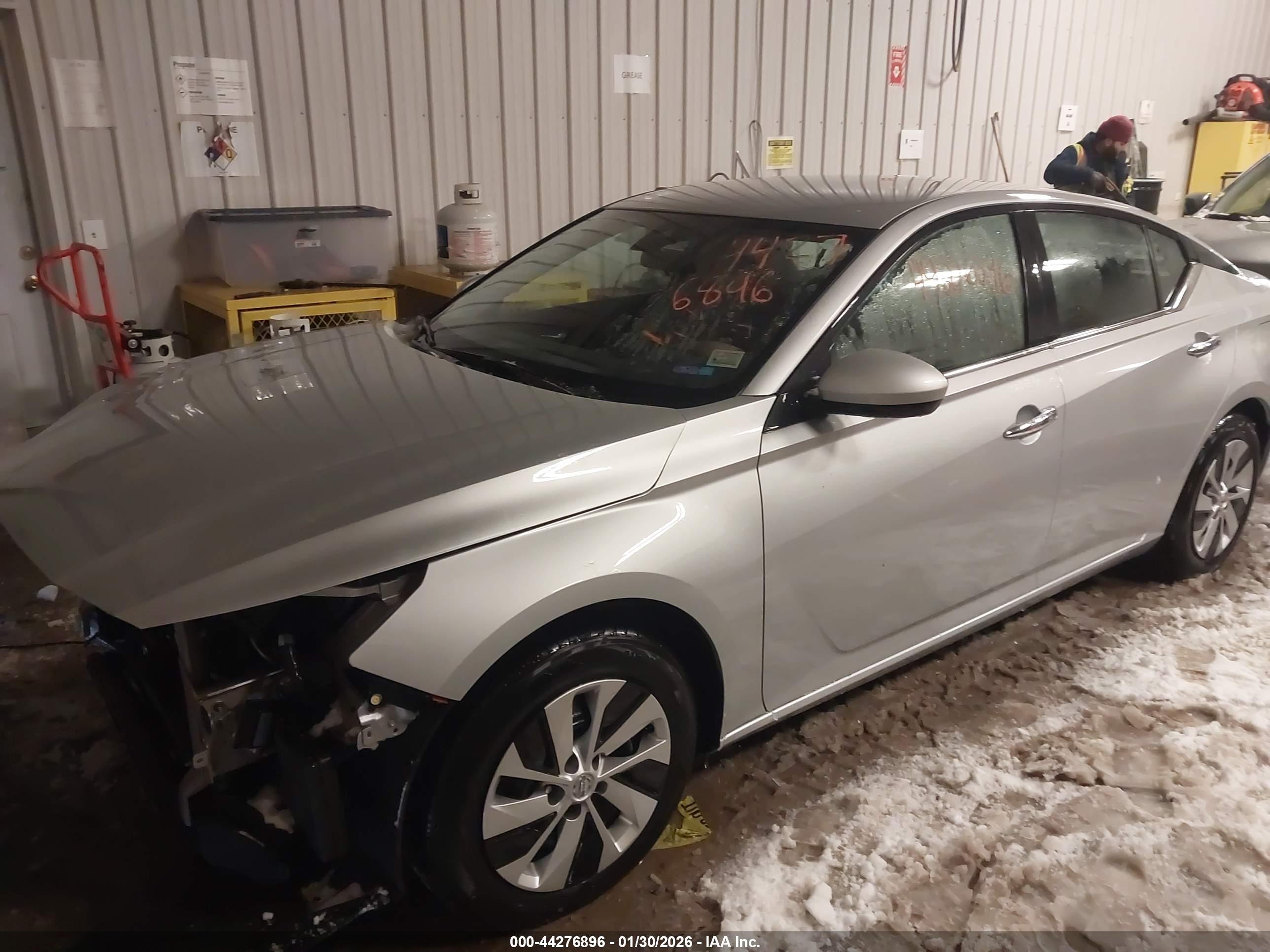 NISSAN ALTIMA image 2