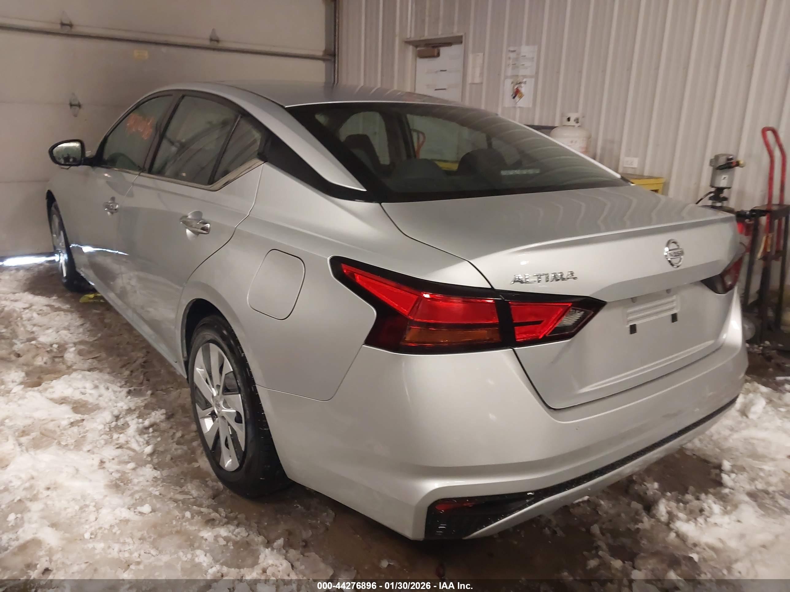NISSAN ALTIMA image 3