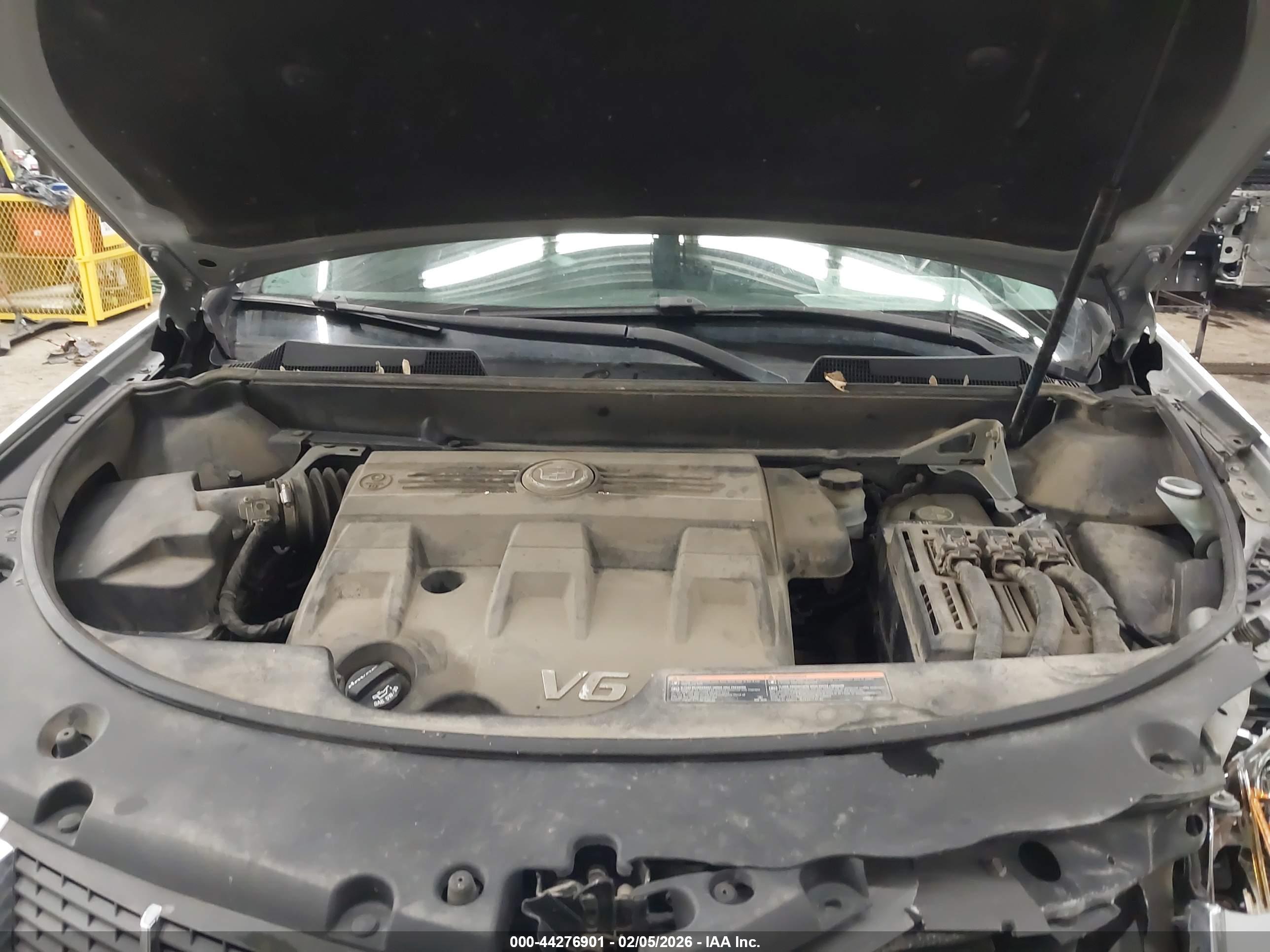 CADILLAC SRX image 10