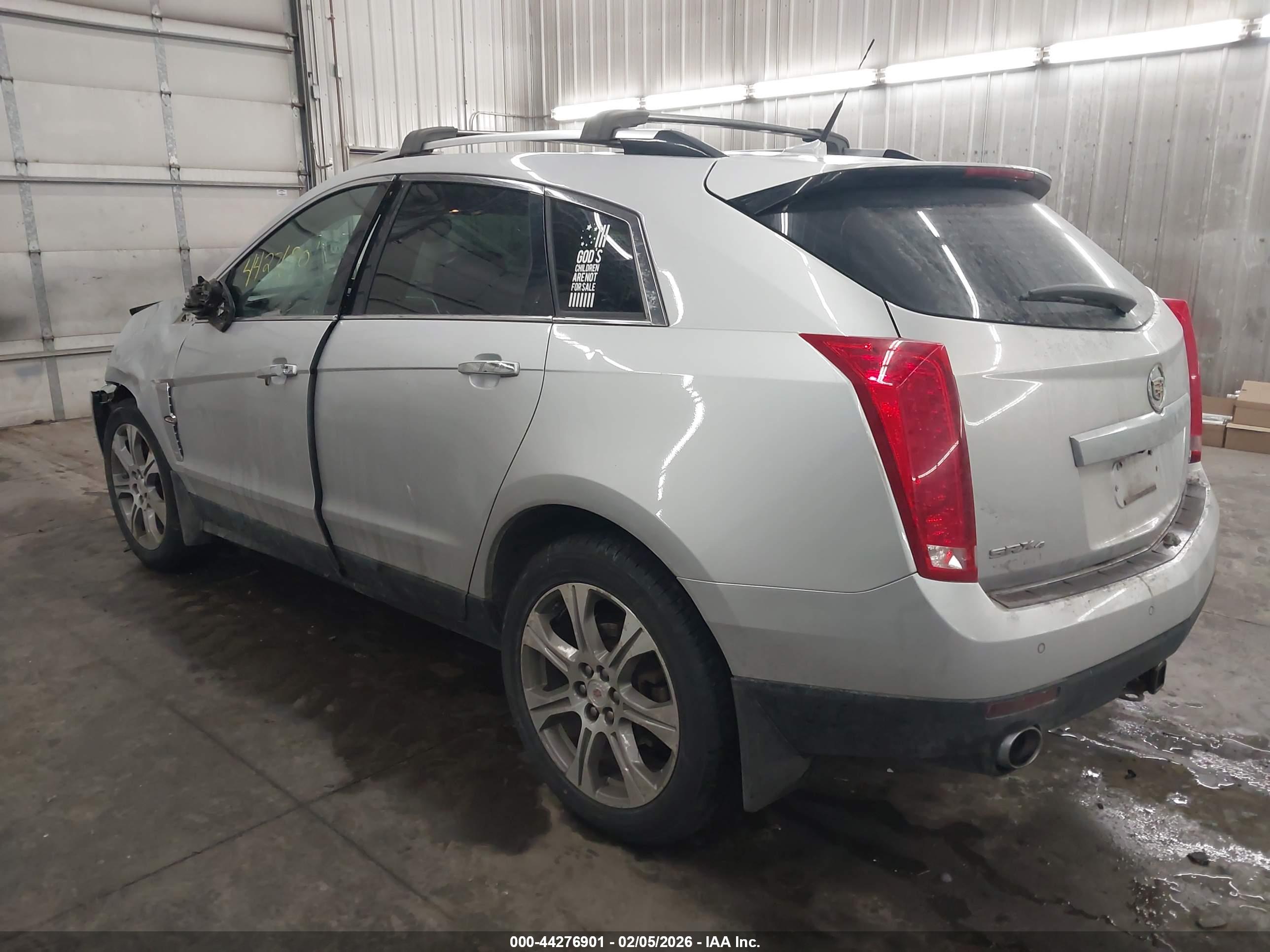CADILLAC SRX image 3