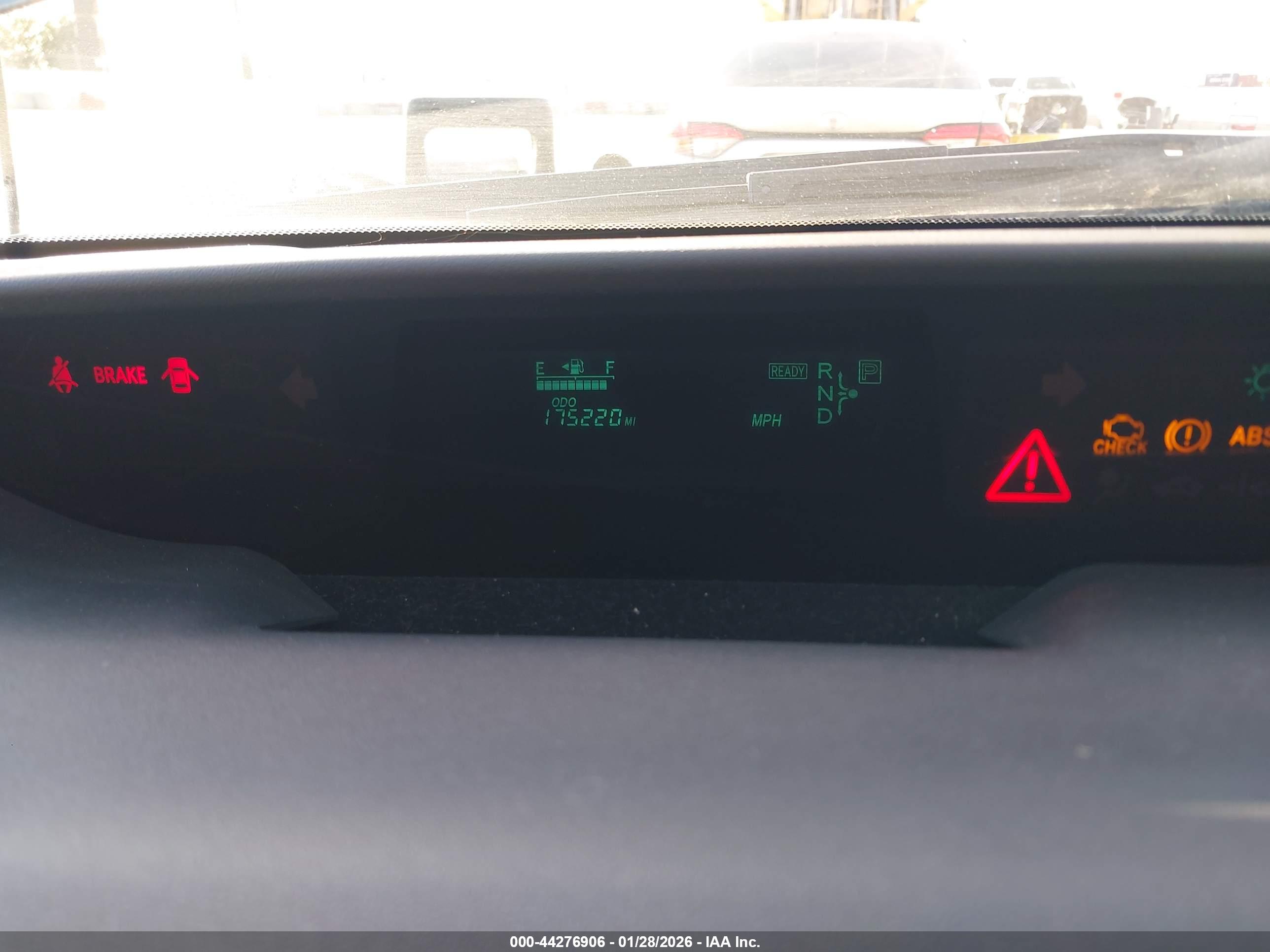 TOYOTA PRIUS image 7