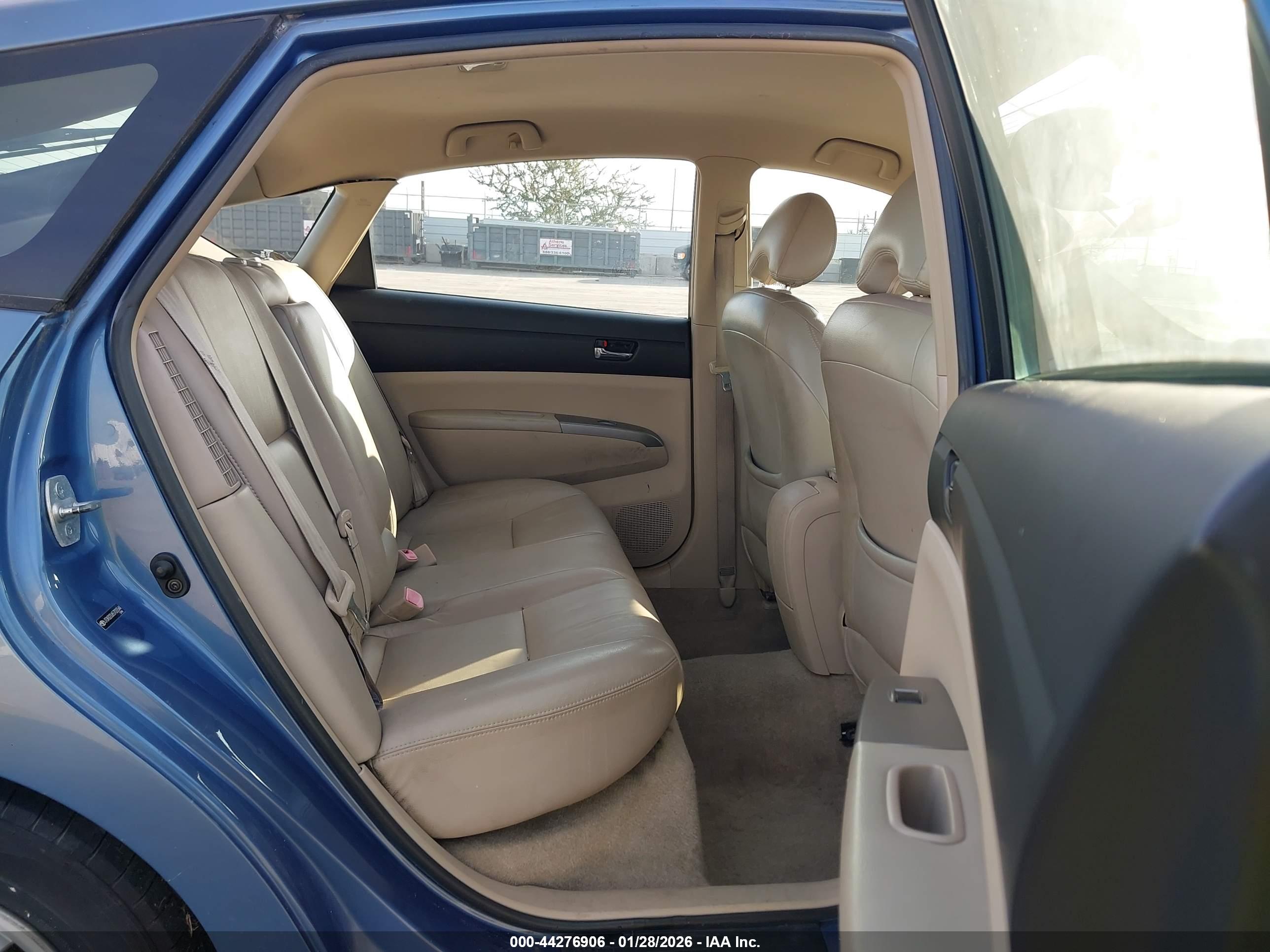 TOYOTA PRIUS image 8