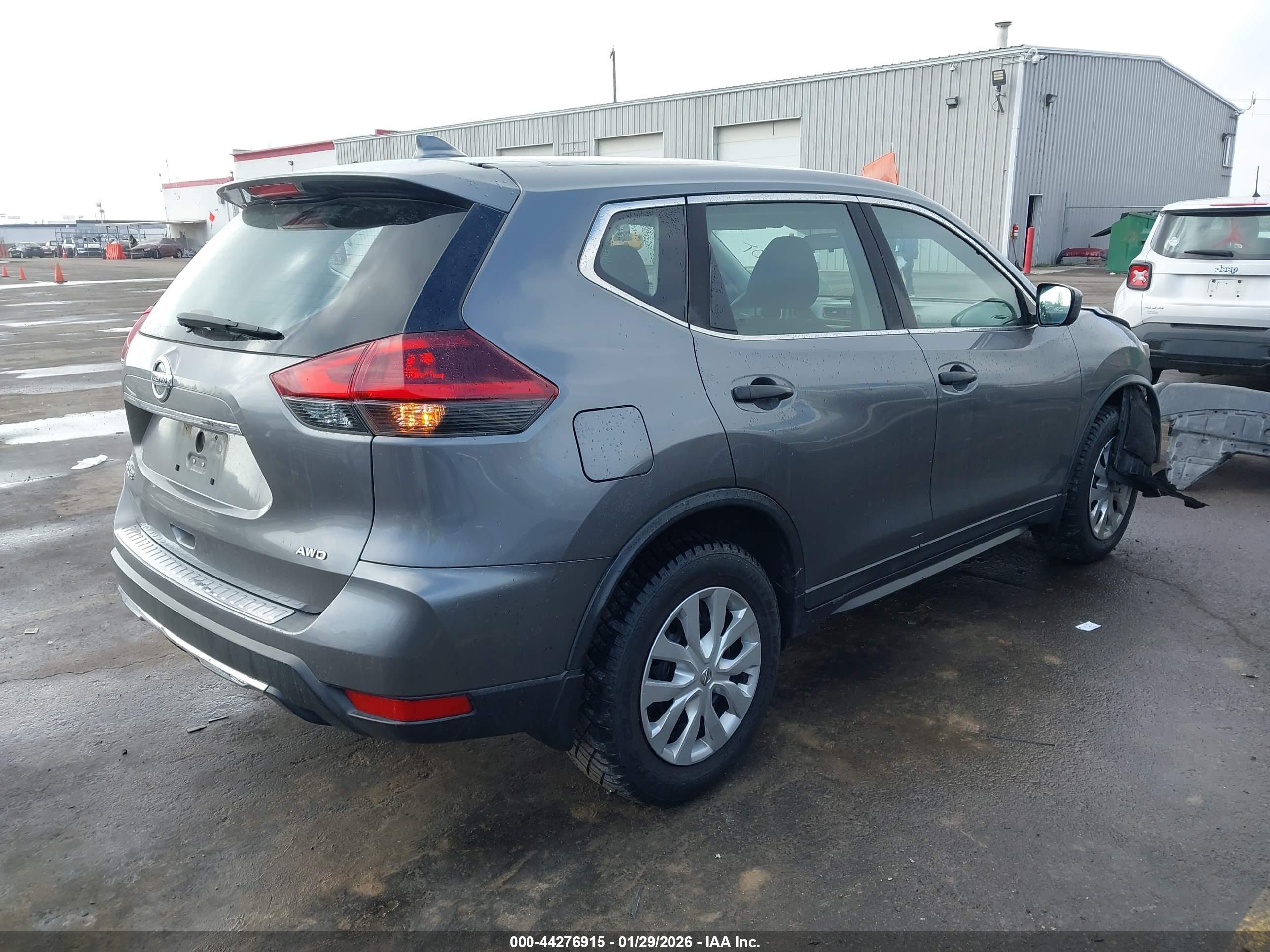 NISSAN ROGUE image 4