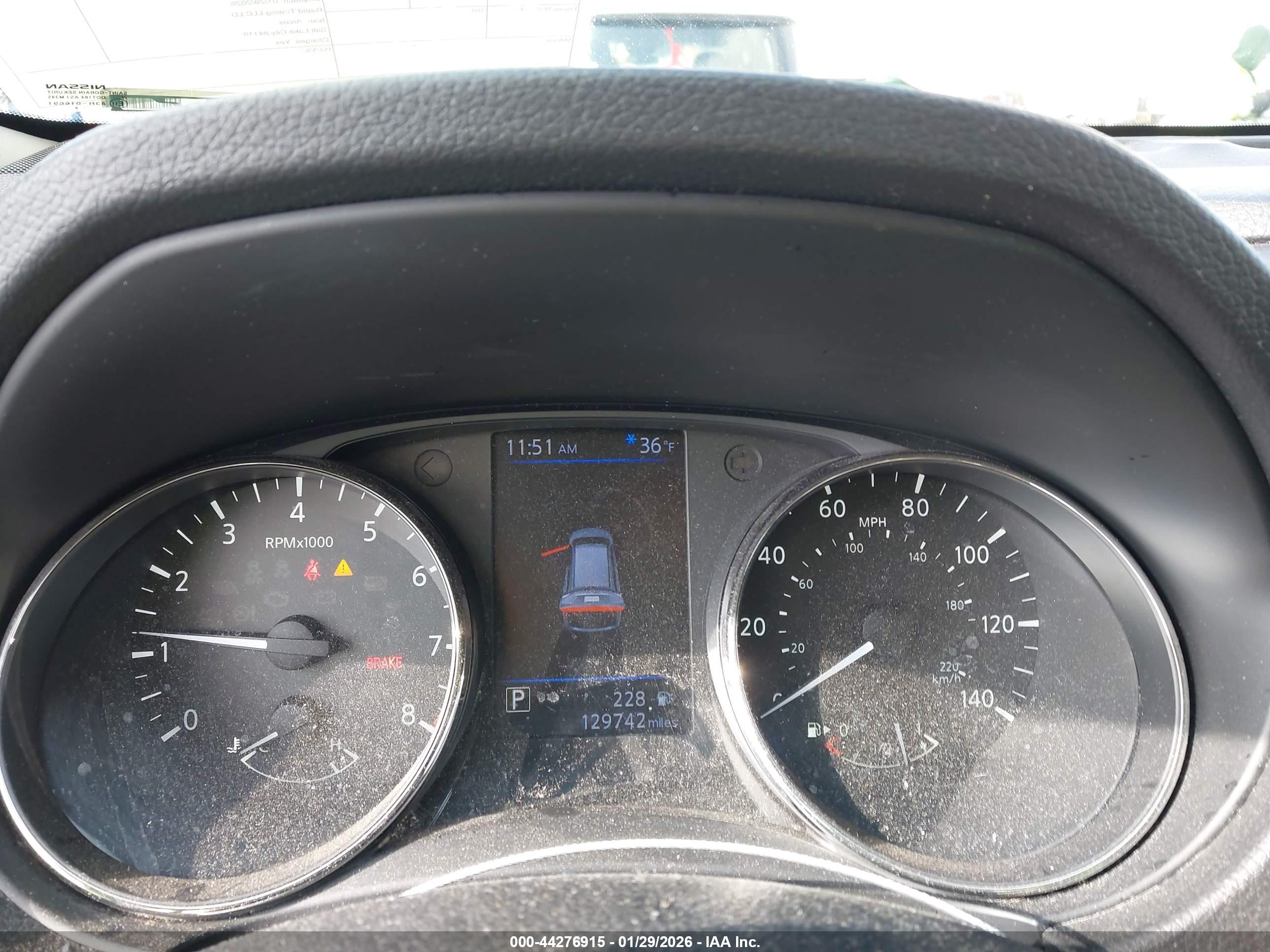 NISSAN ROGUE image 7