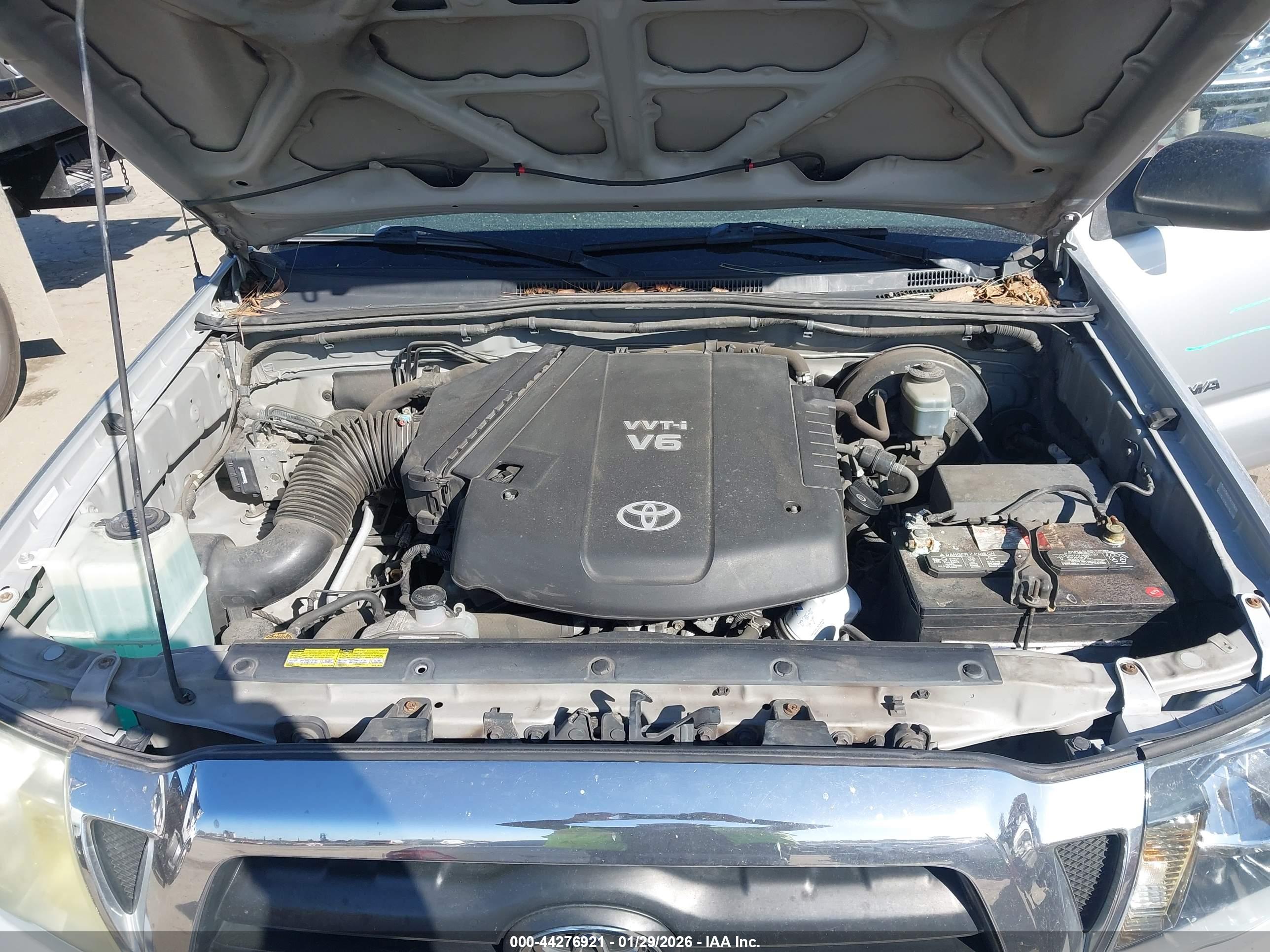 TOYOTA TACOMA image 10