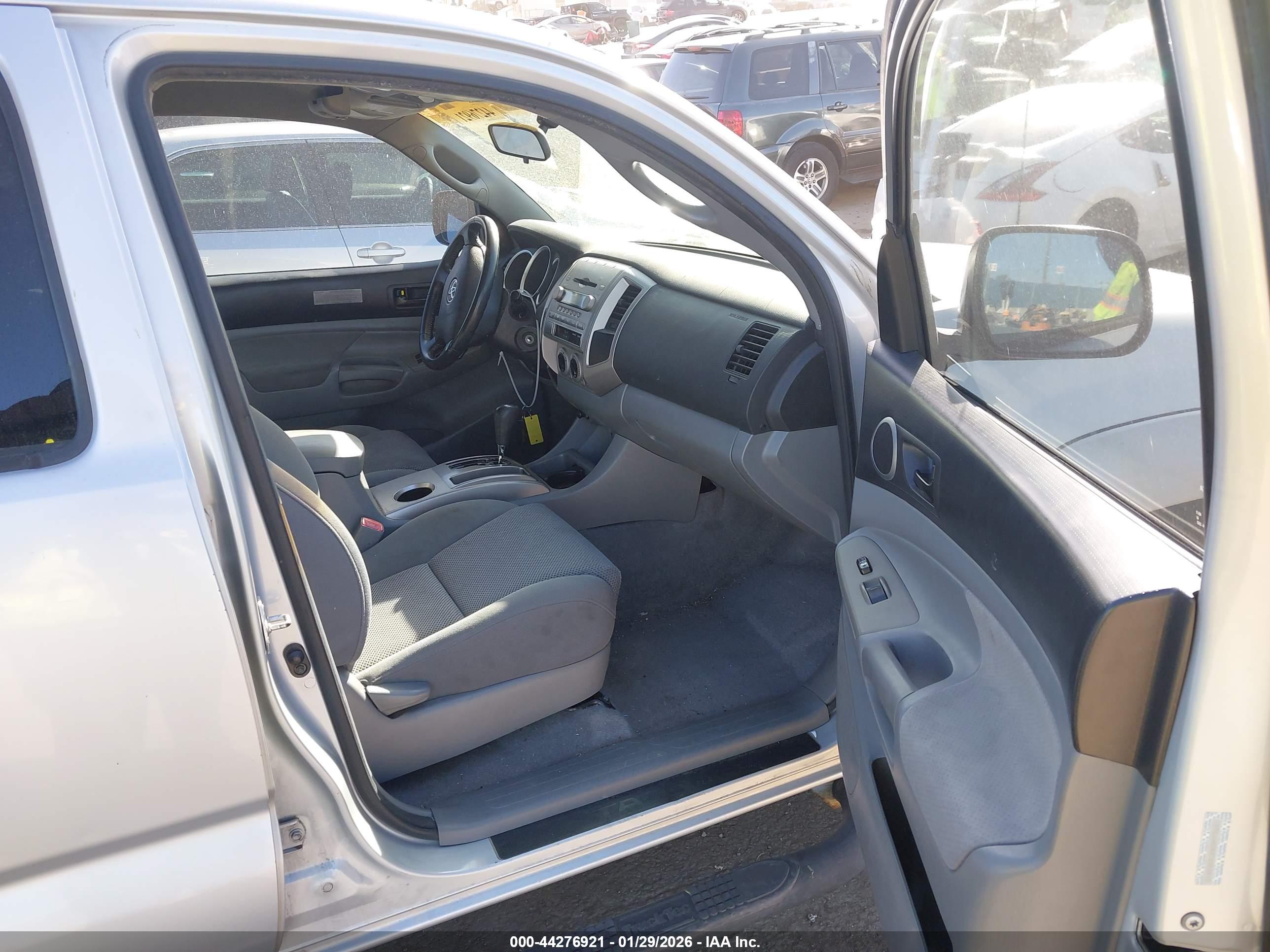 TOYOTA TACOMA image 5