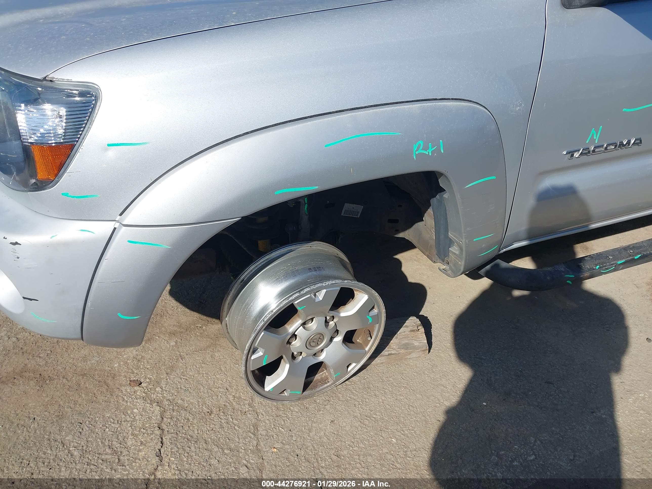 TOYOTA TACOMA image 6