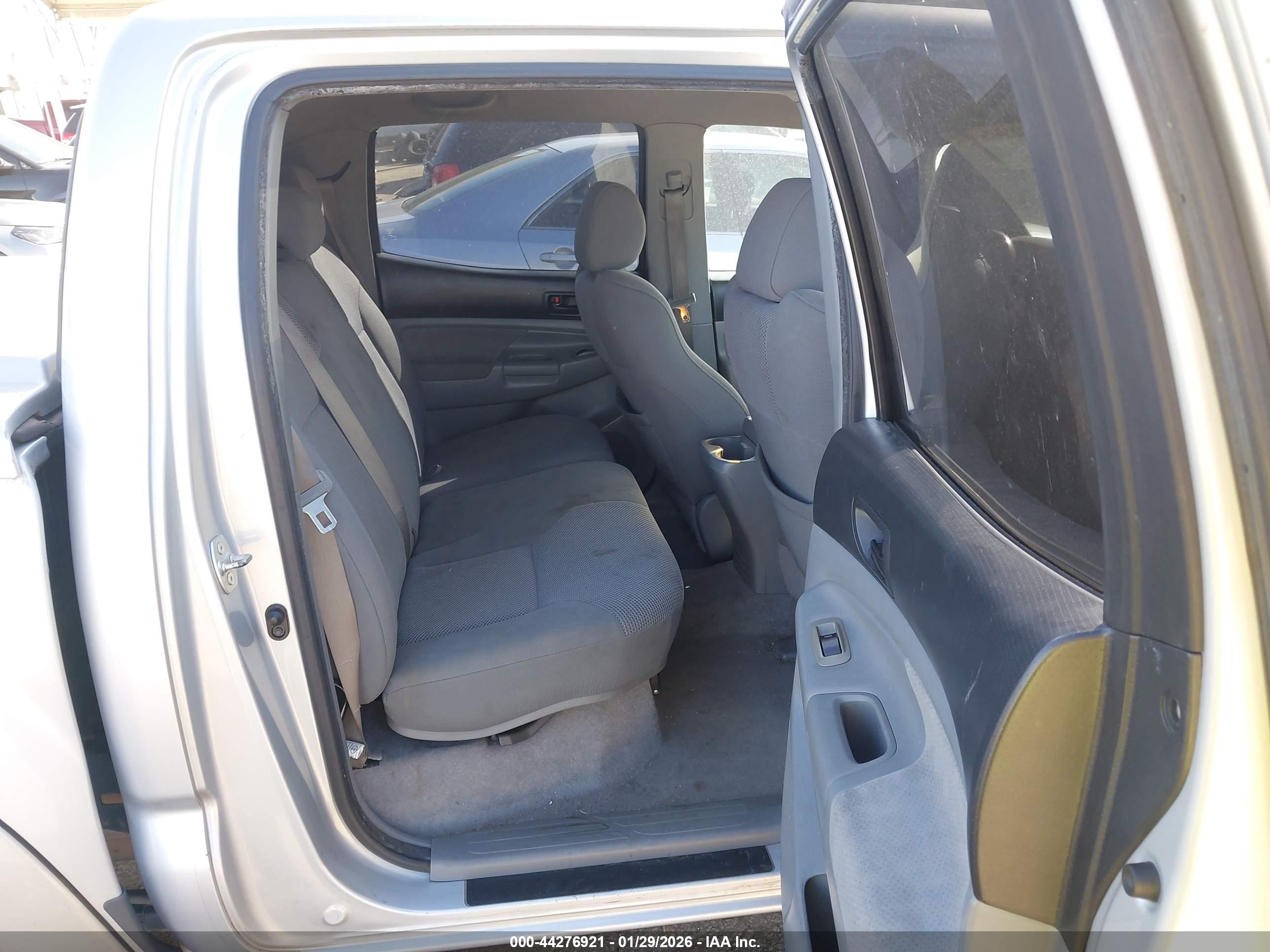 TOYOTA TACOMA image 8