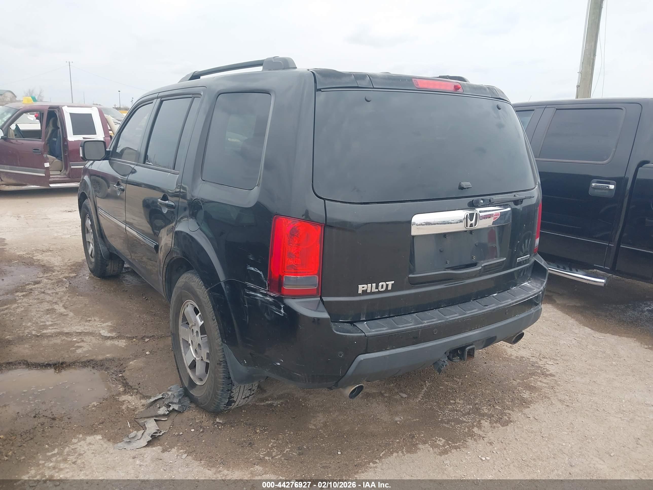 HONDA PILOT image 3