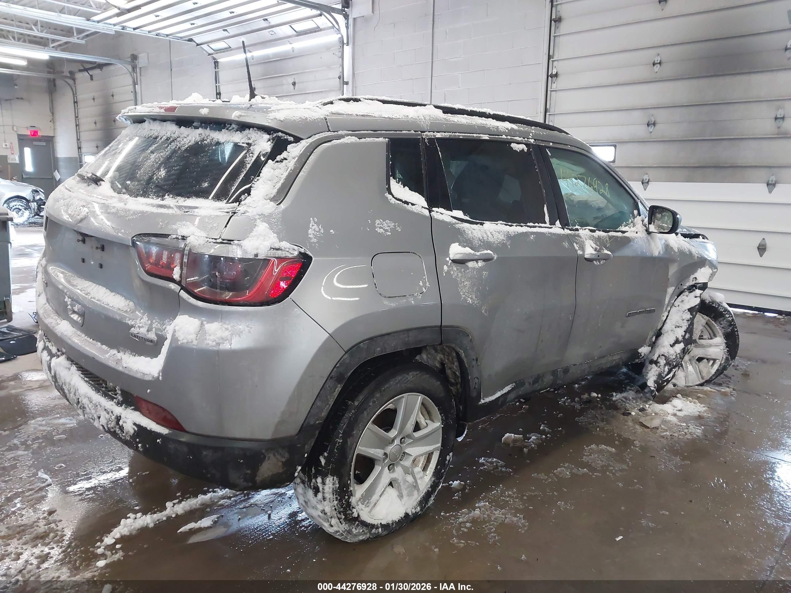 JEEP COMPASS image 4