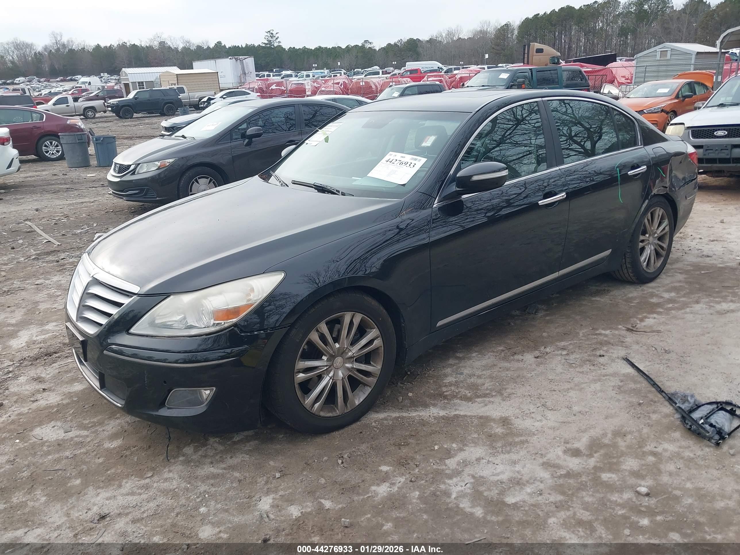 HYUNDAI GENESIS image 2
