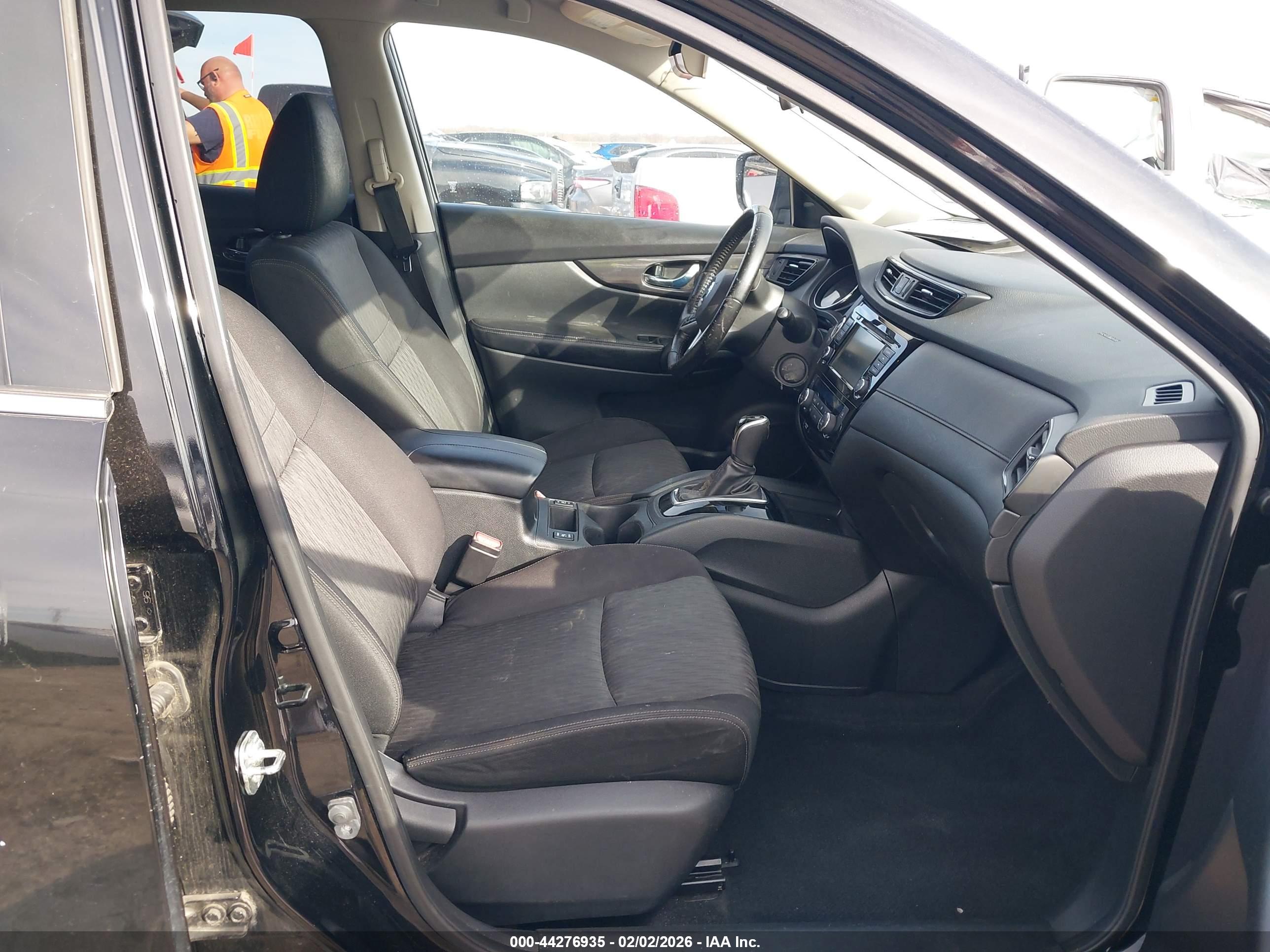 NISSAN ROGUE image 5