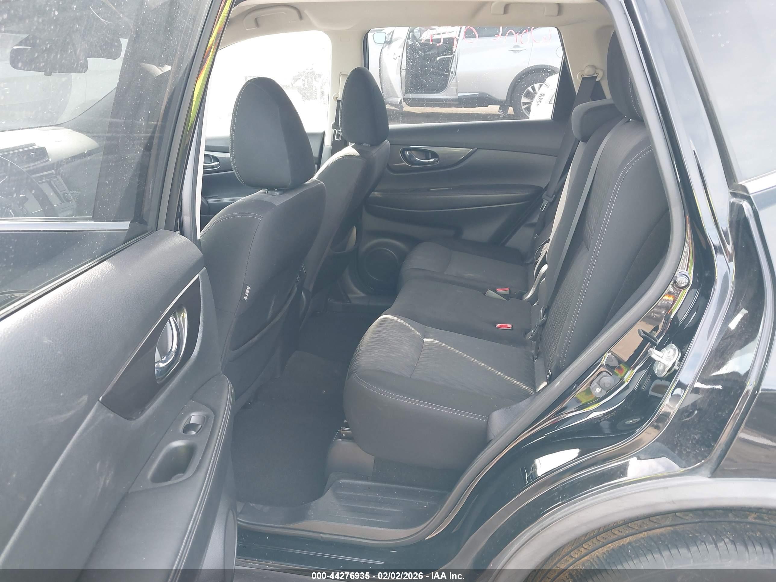 NISSAN ROGUE image 8