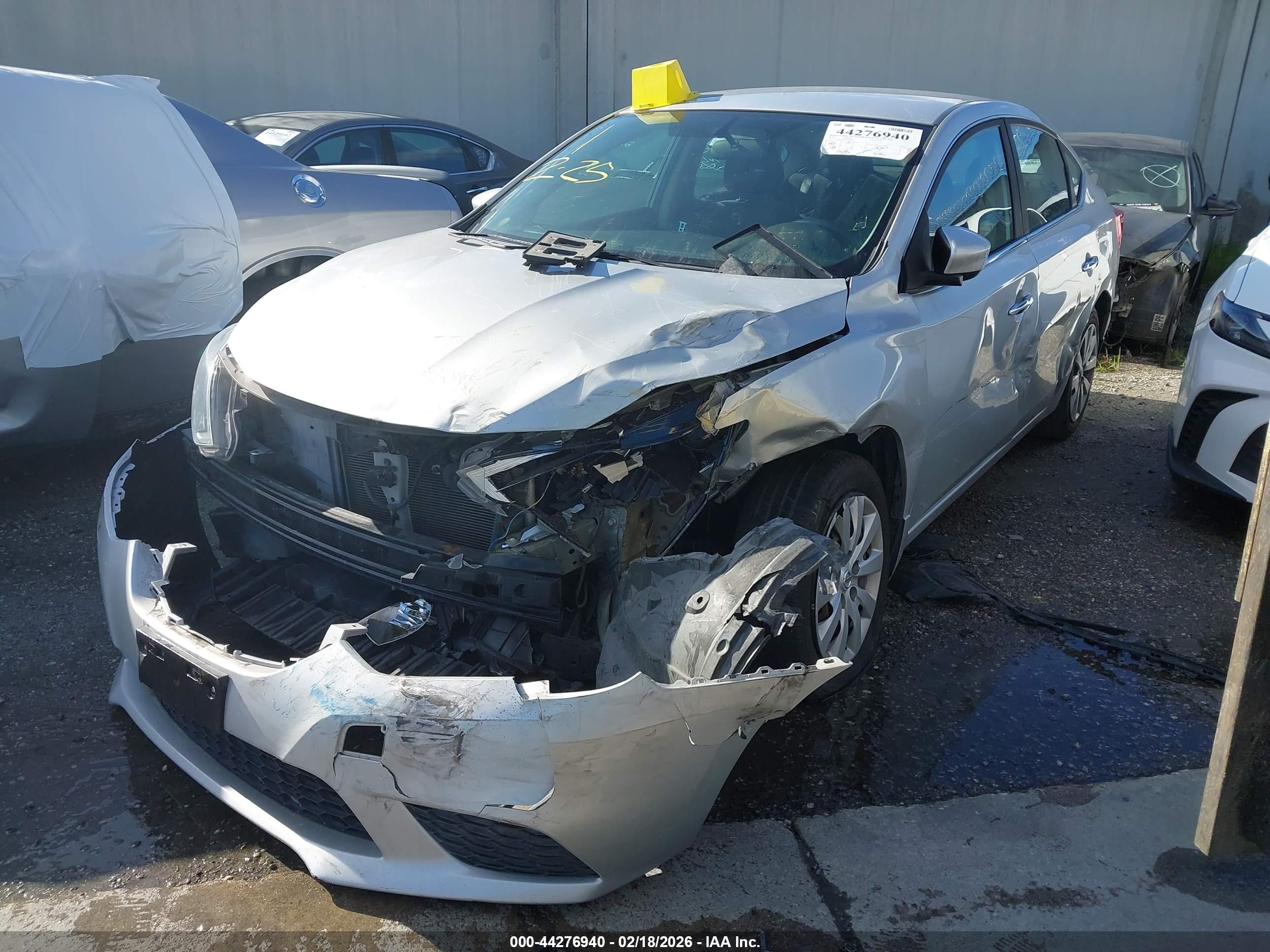 NISSAN SENTRA image 2