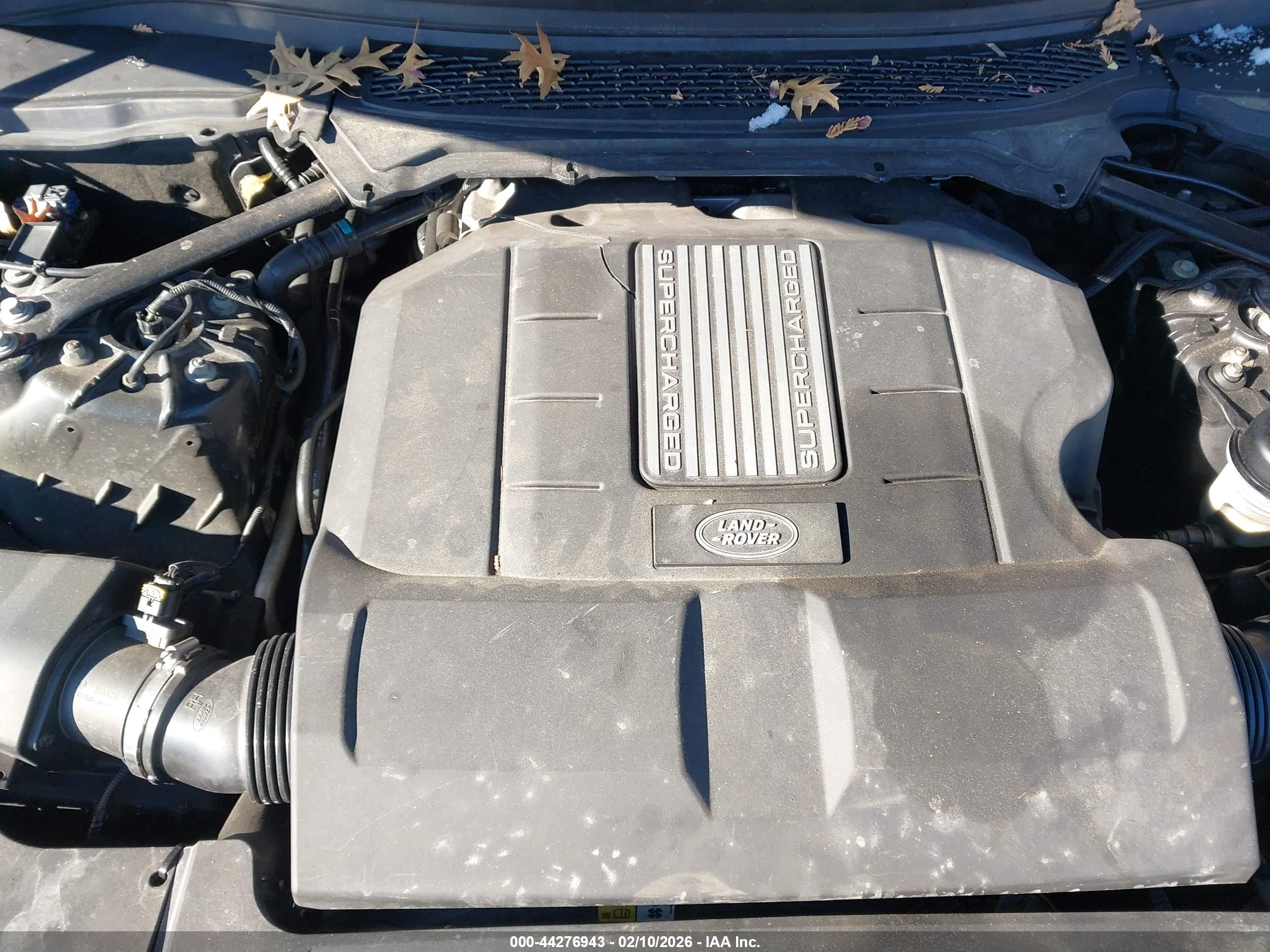 LAND ROVER image 10
