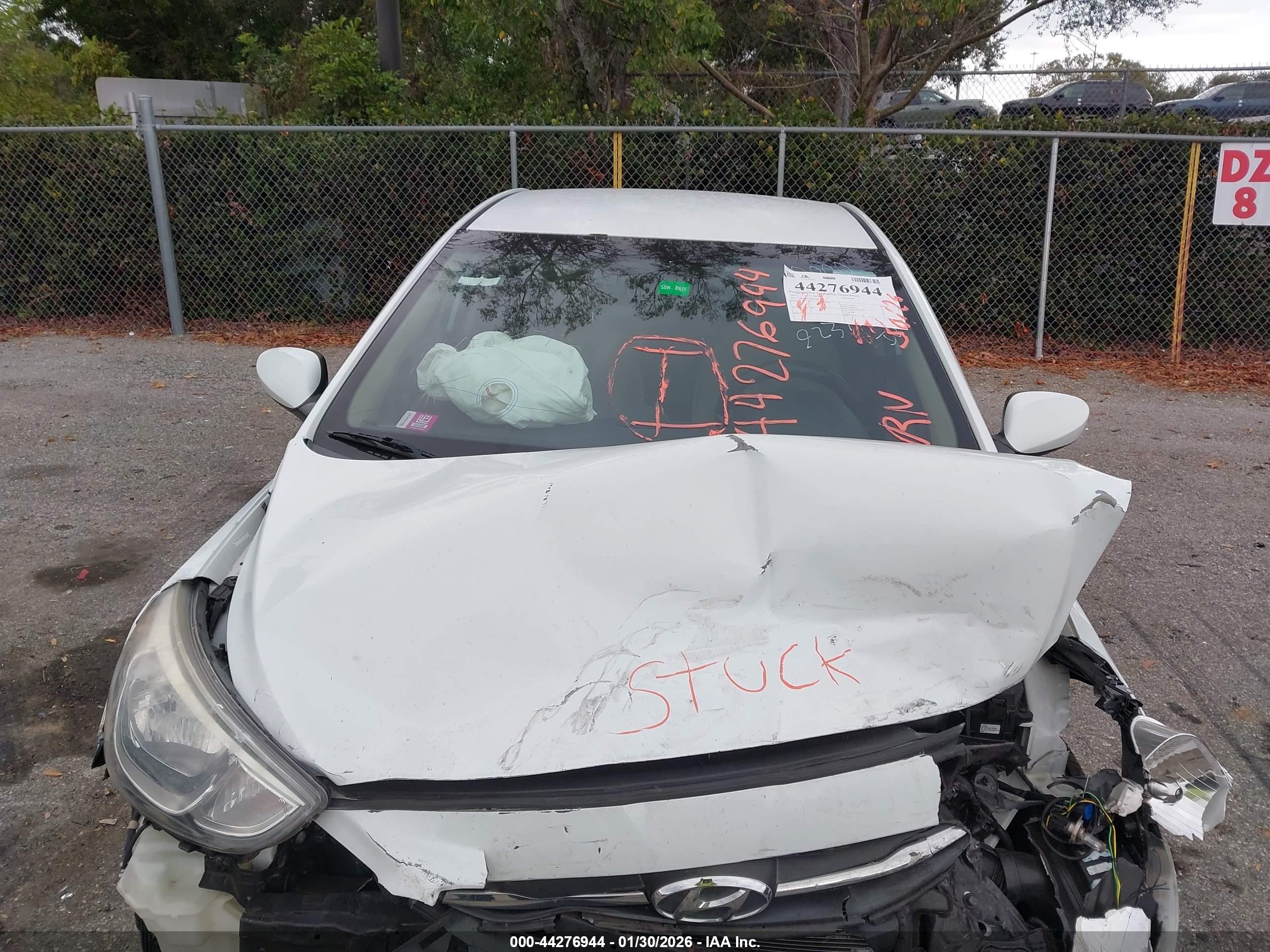 HYUNDAI ACCENT image 10