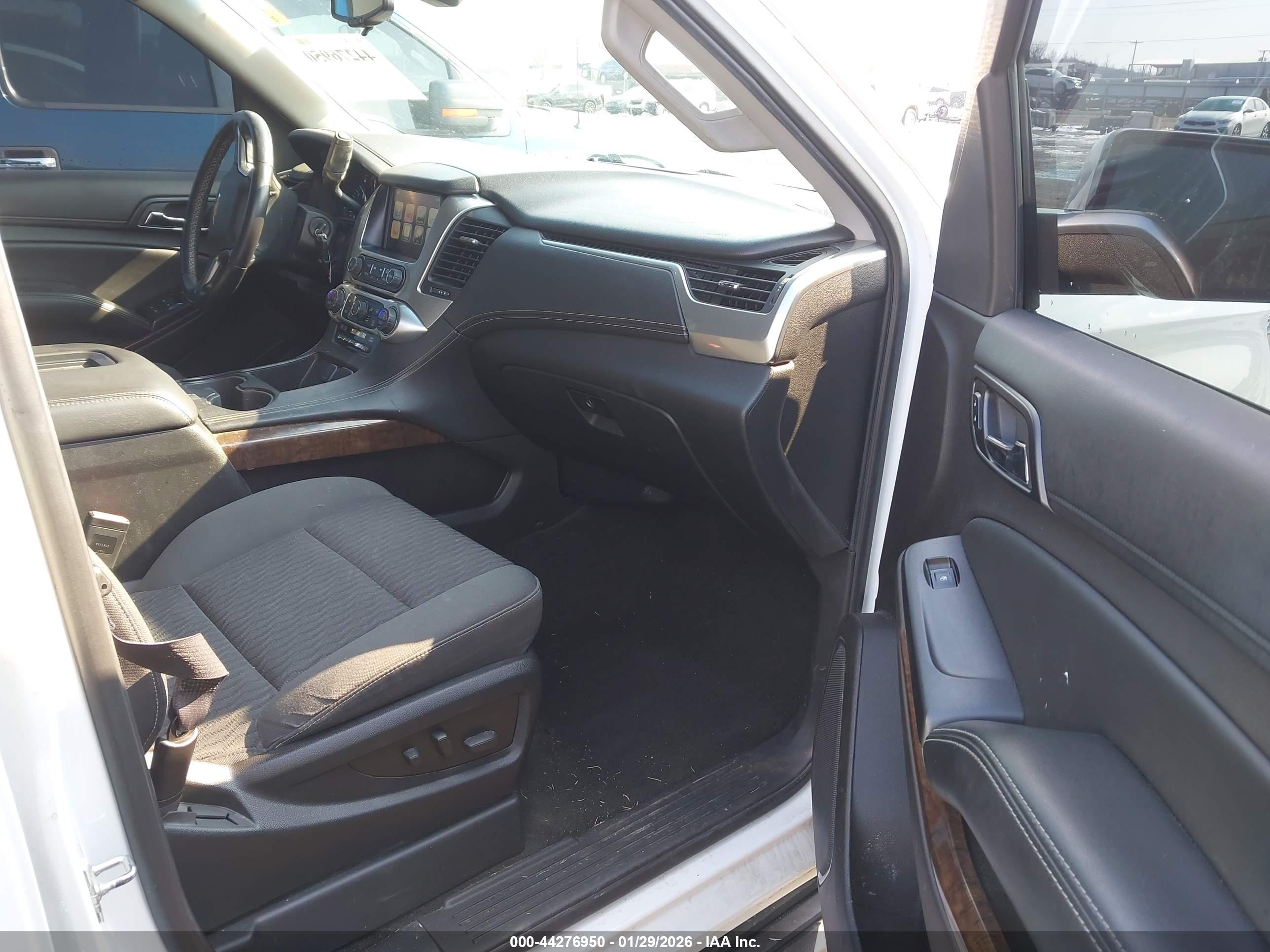 CHEVROLET TAHOE image 5
