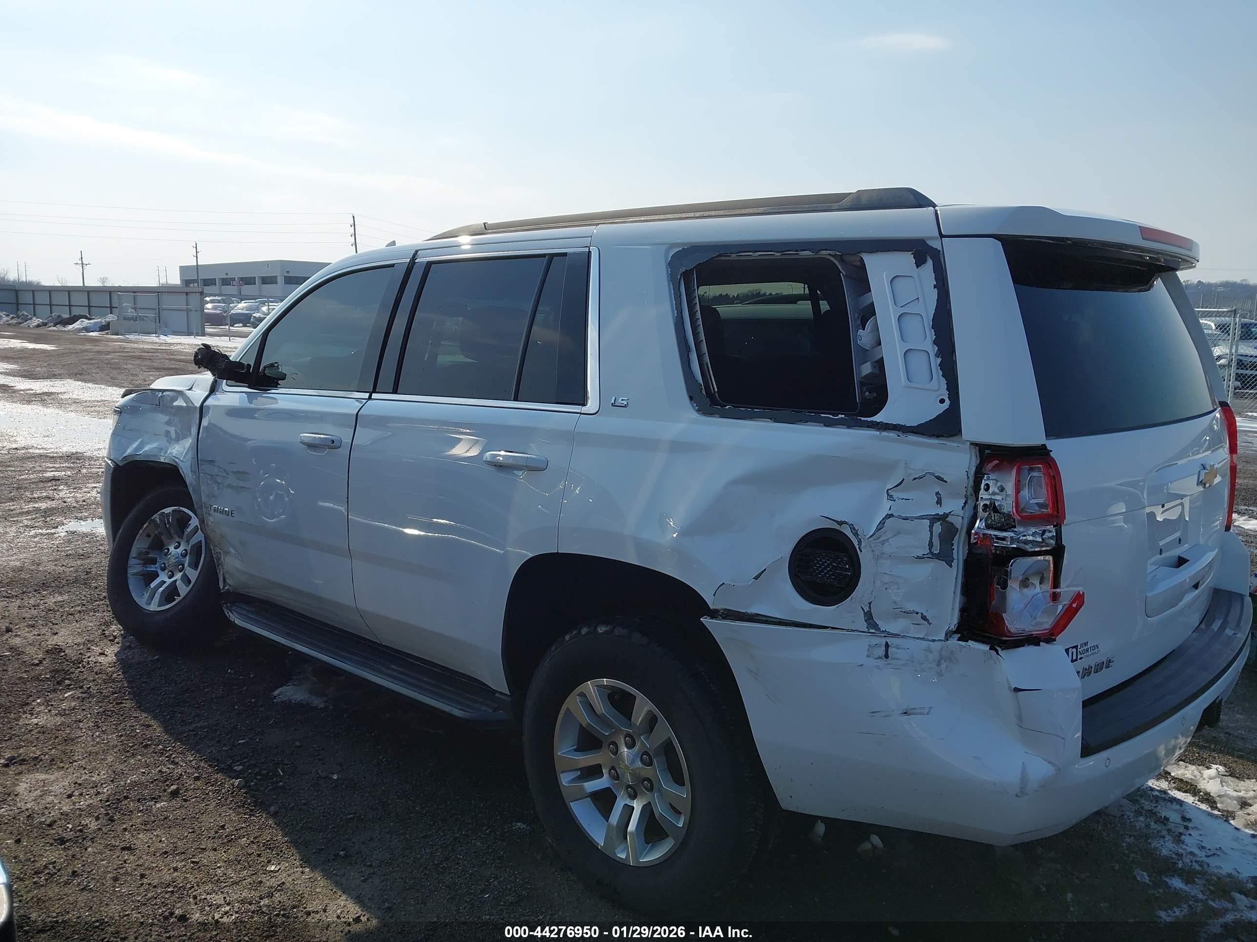 CHEVROLET TAHOE image 6