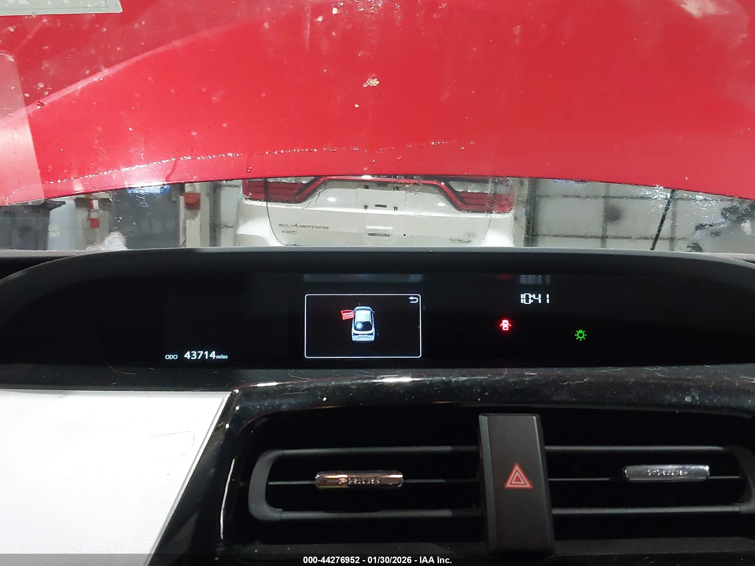 TOYOTA PRIUS image 7