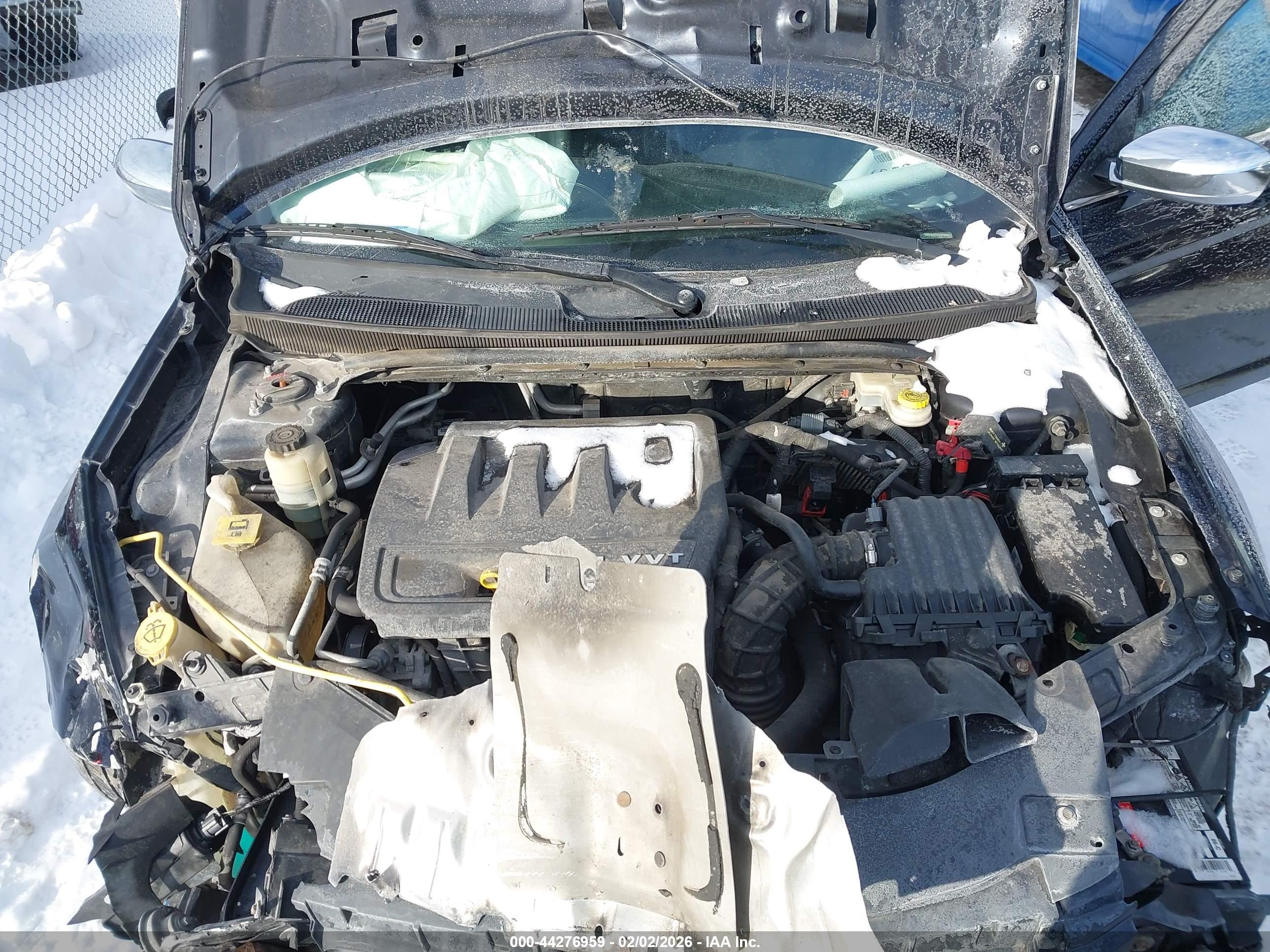 CHRYSLER 200 image 10