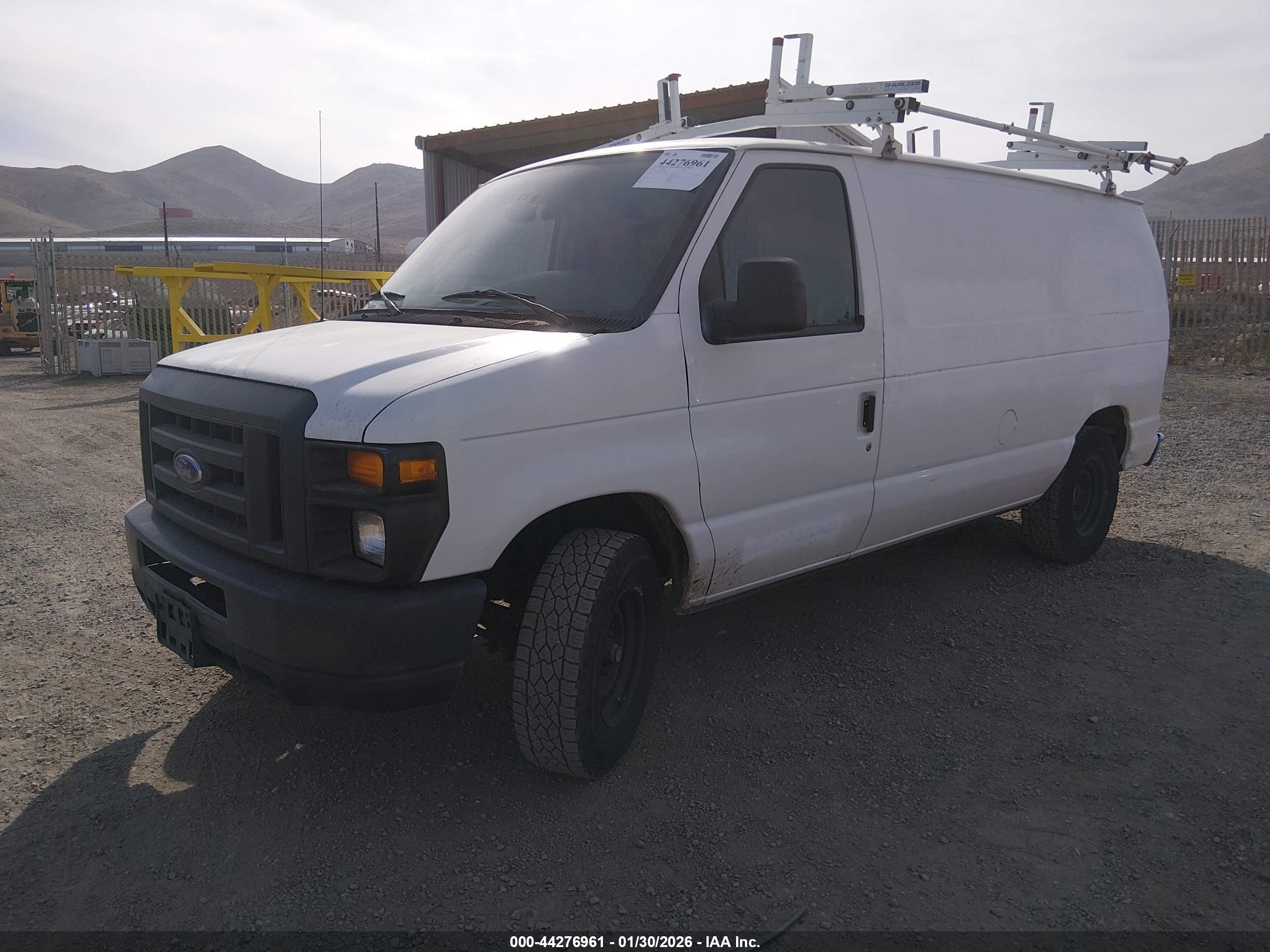 FORD E-150 image 2