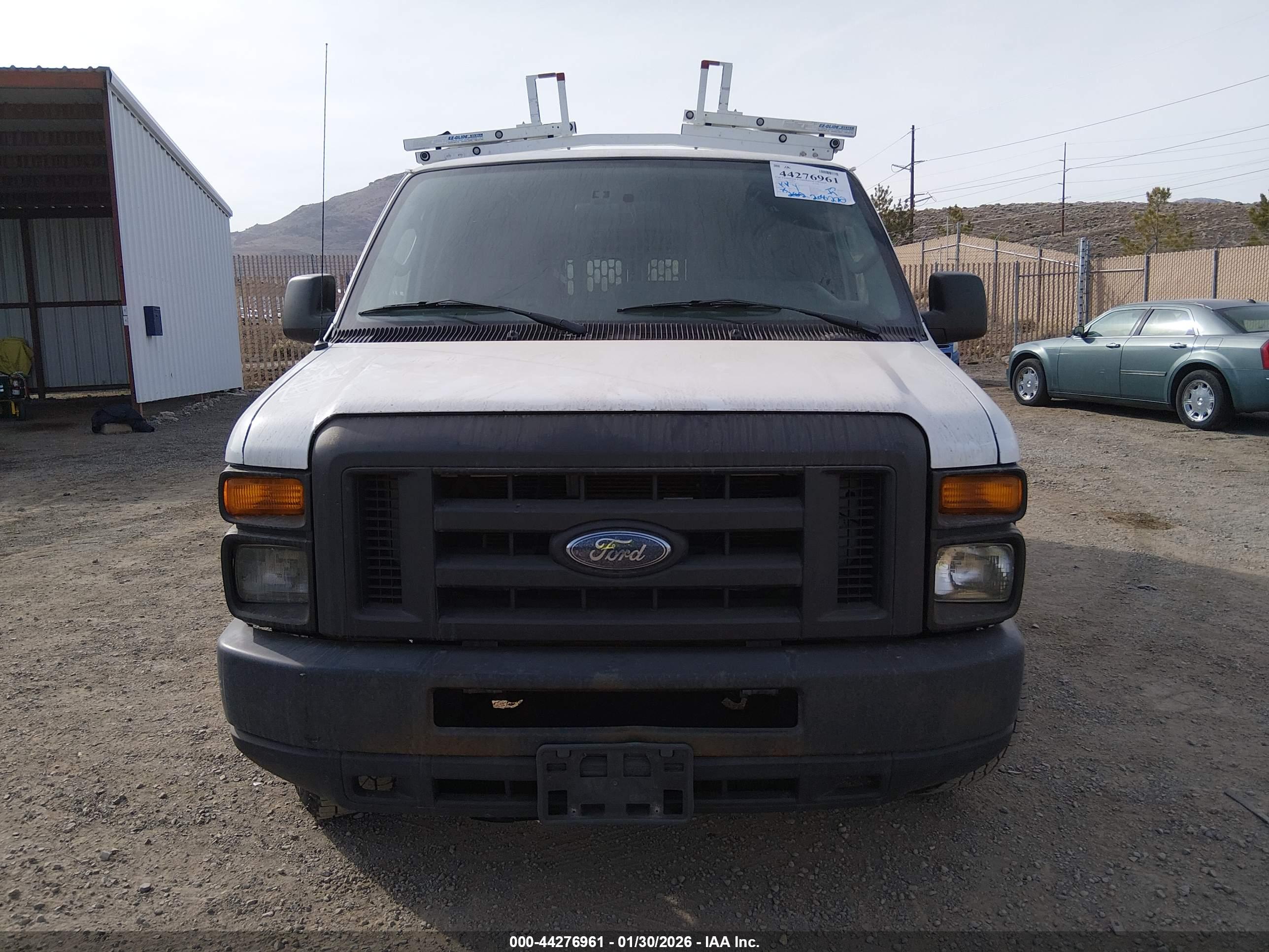 FORD E-150 image 6