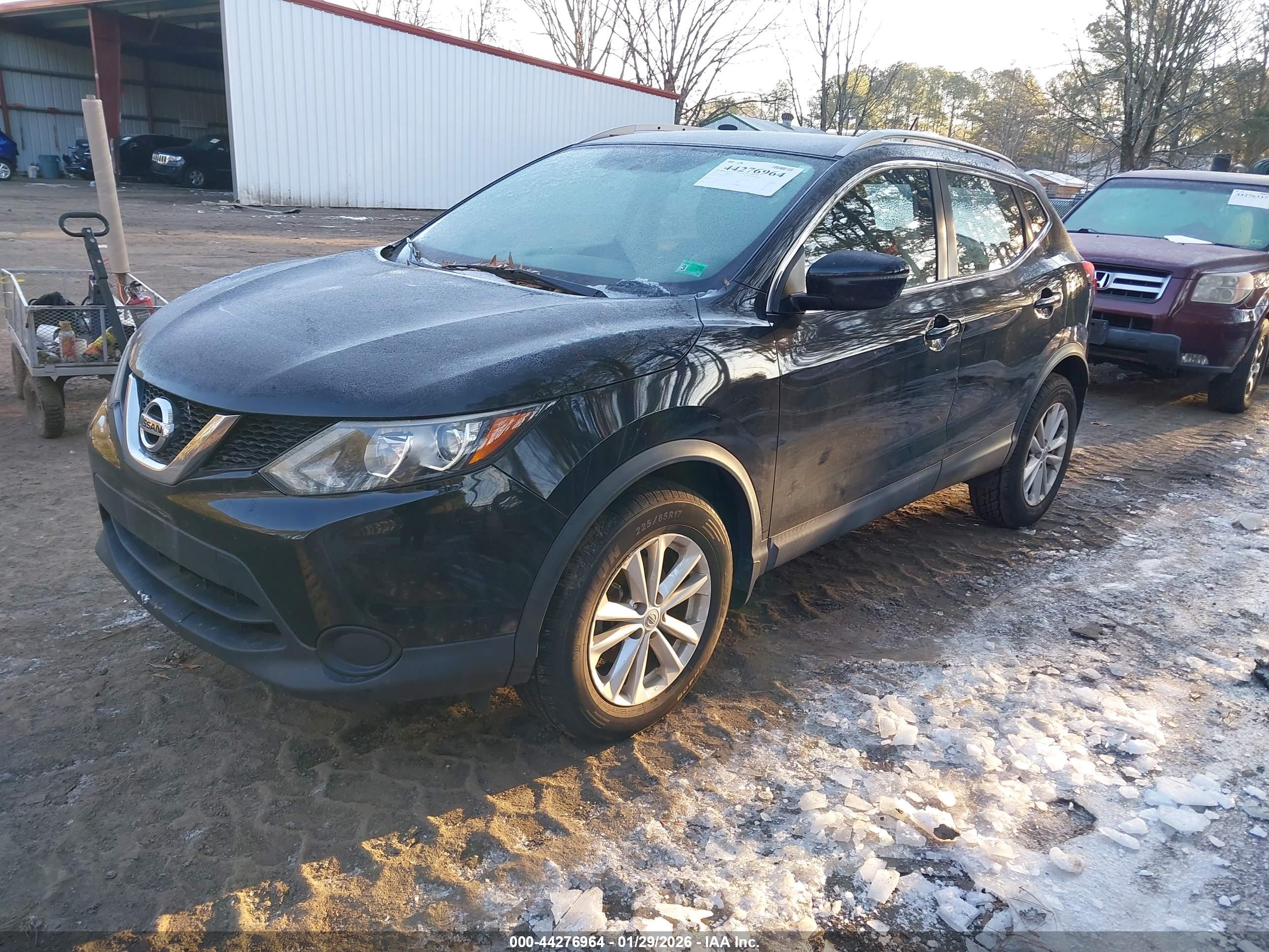 NISSAN ROGUE image 2