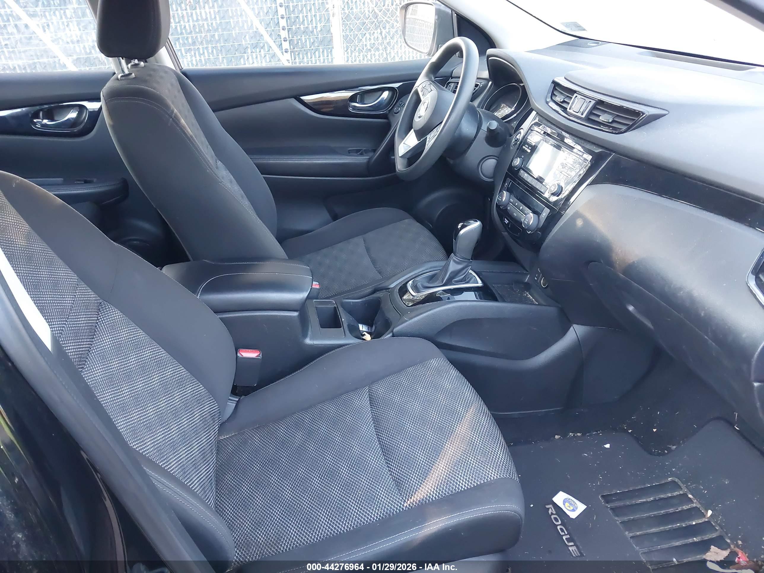 NISSAN ROGUE image 5
