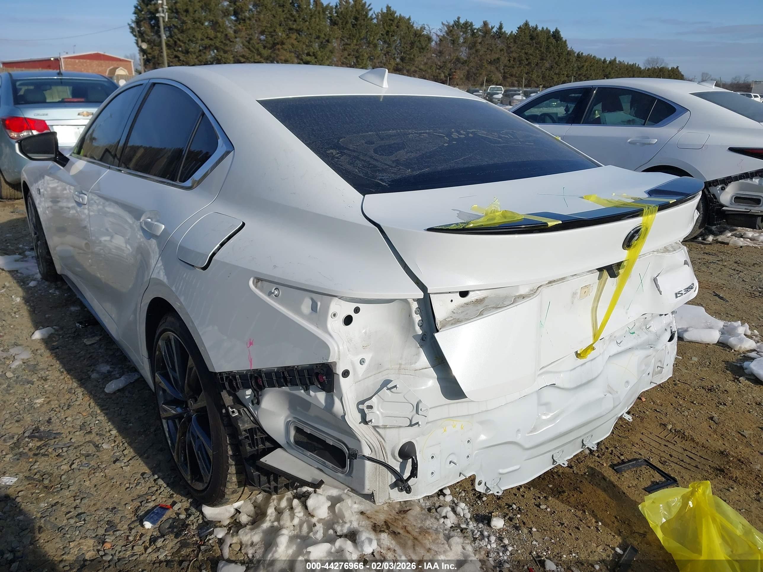 LEXUS IS image 3