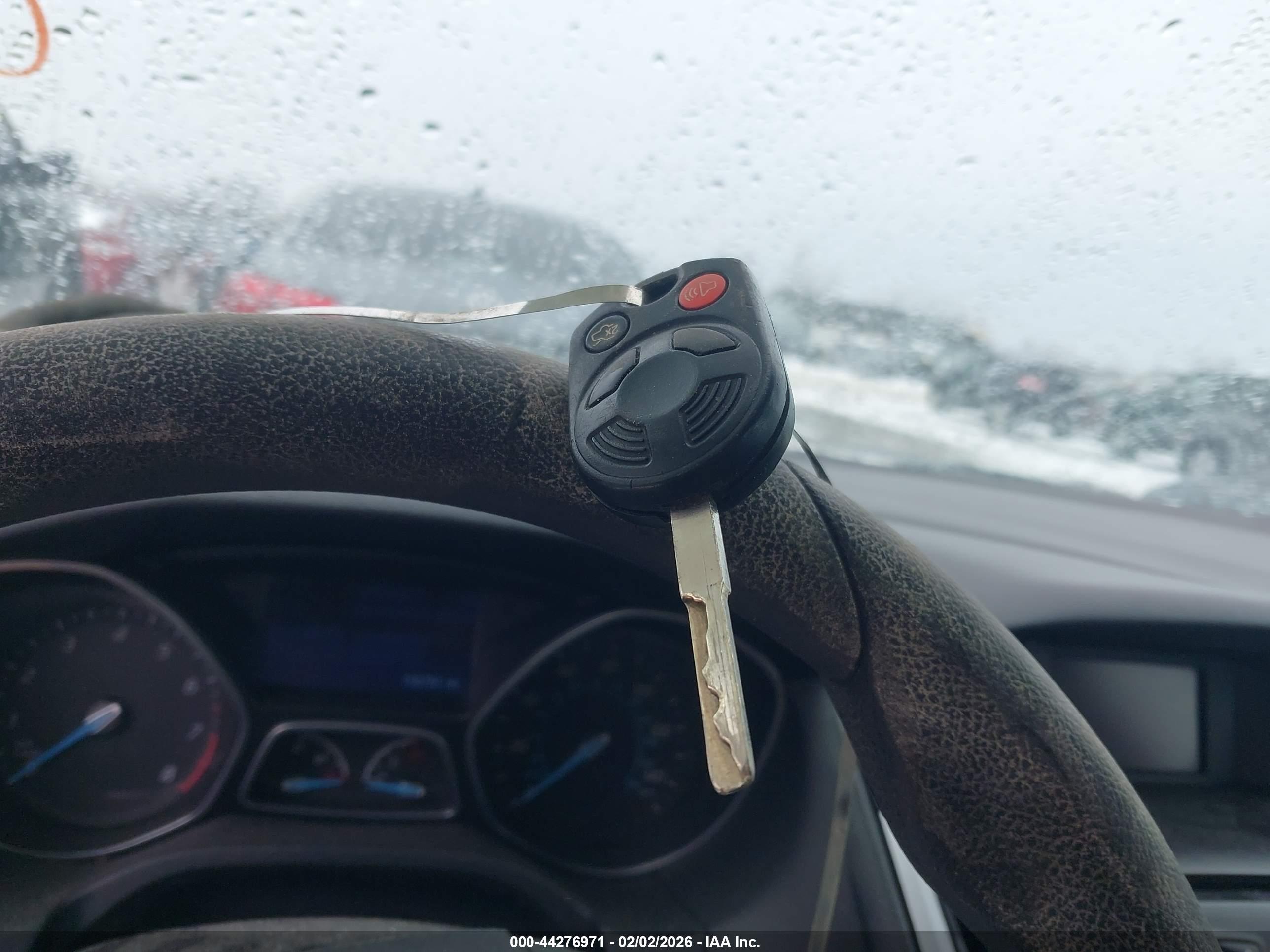 FORD FOCUS image 11