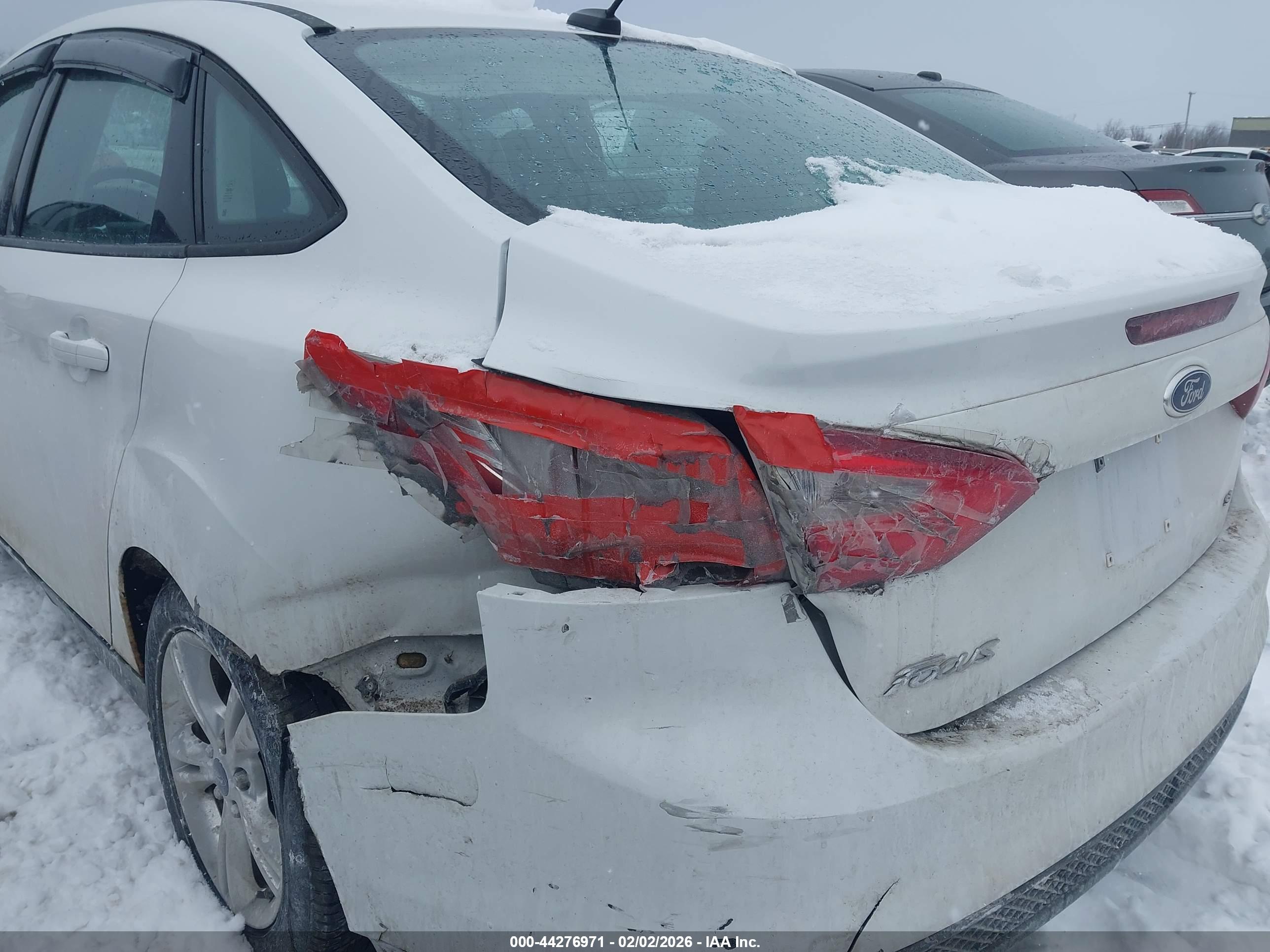 FORD FOCUS image 6
