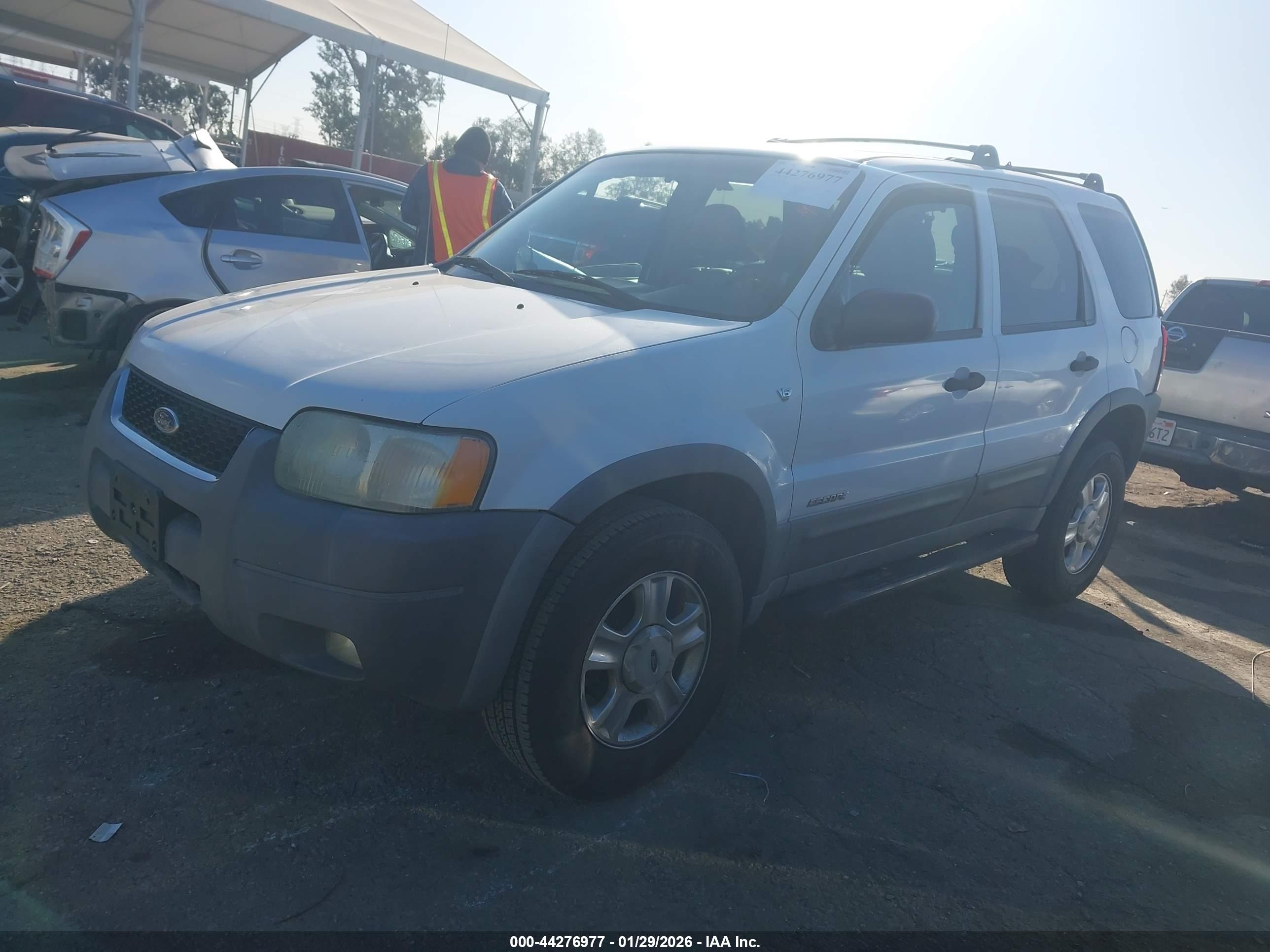 FORD ESCAPE image 2