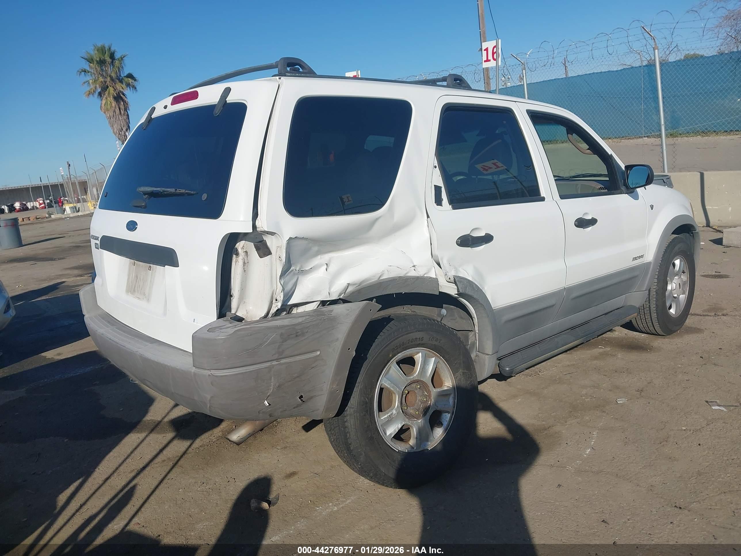 FORD ESCAPE image 4