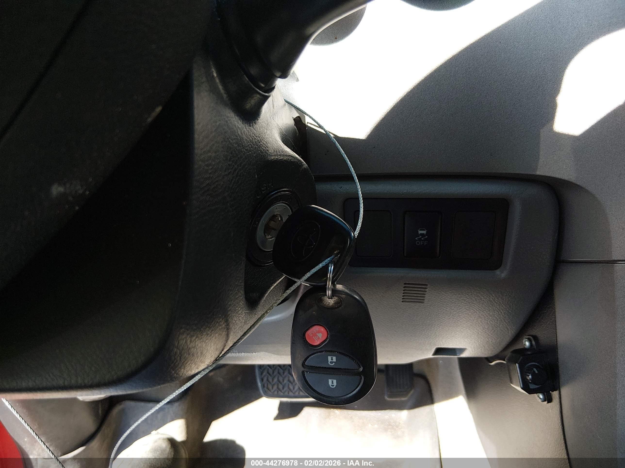 TOYOTA TUNDRA image 11
