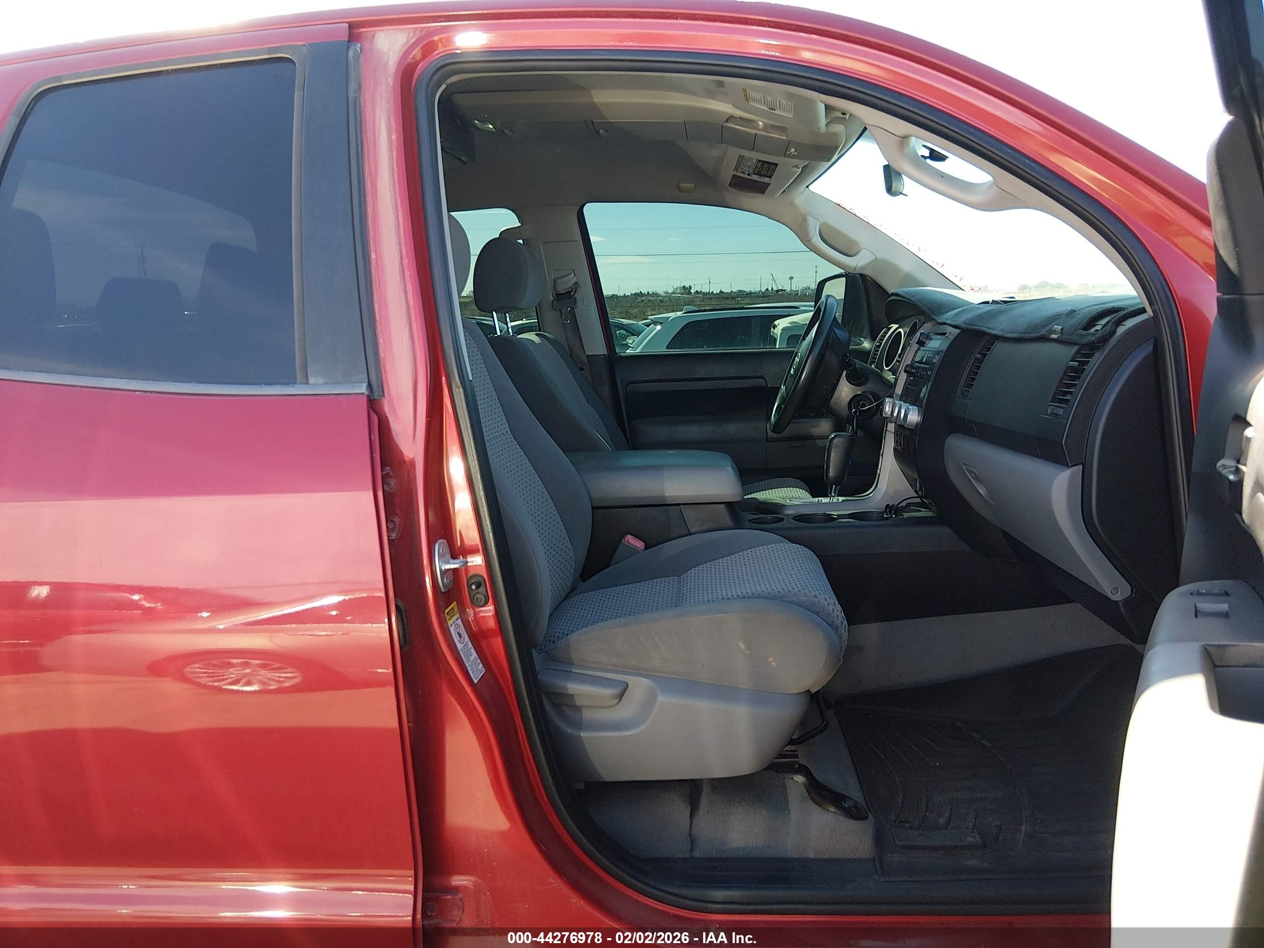 TOYOTA TUNDRA image 5