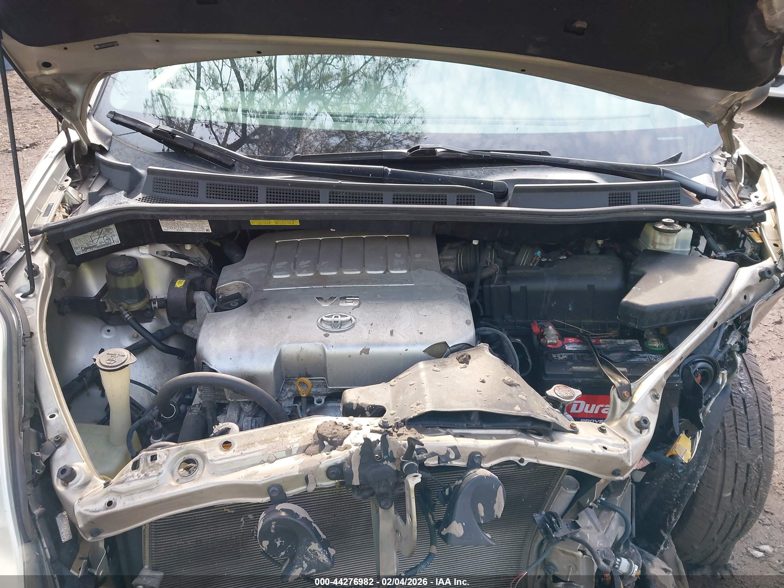 TOYOTA SIENNA image 10