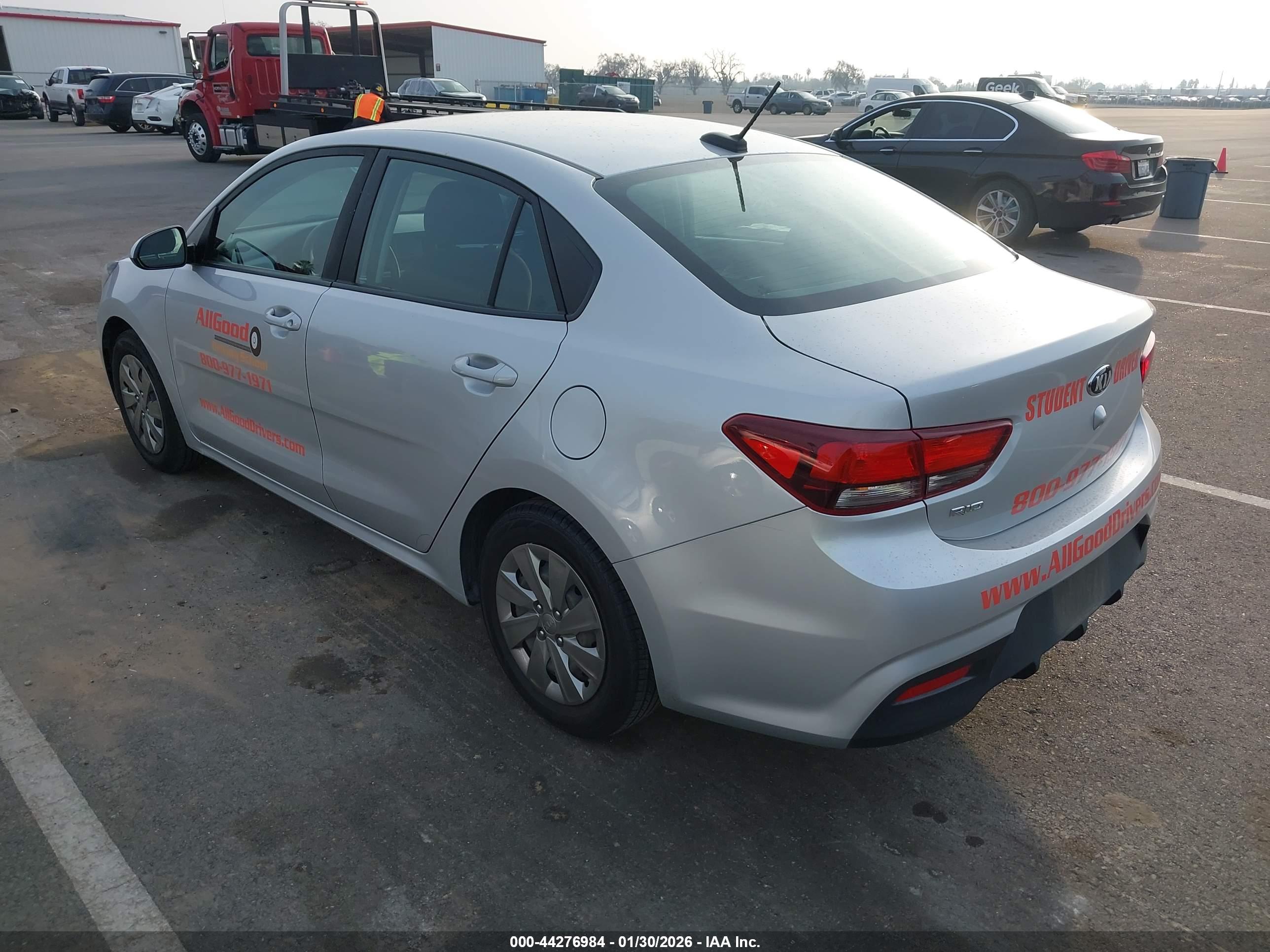 KIA RIO image 3