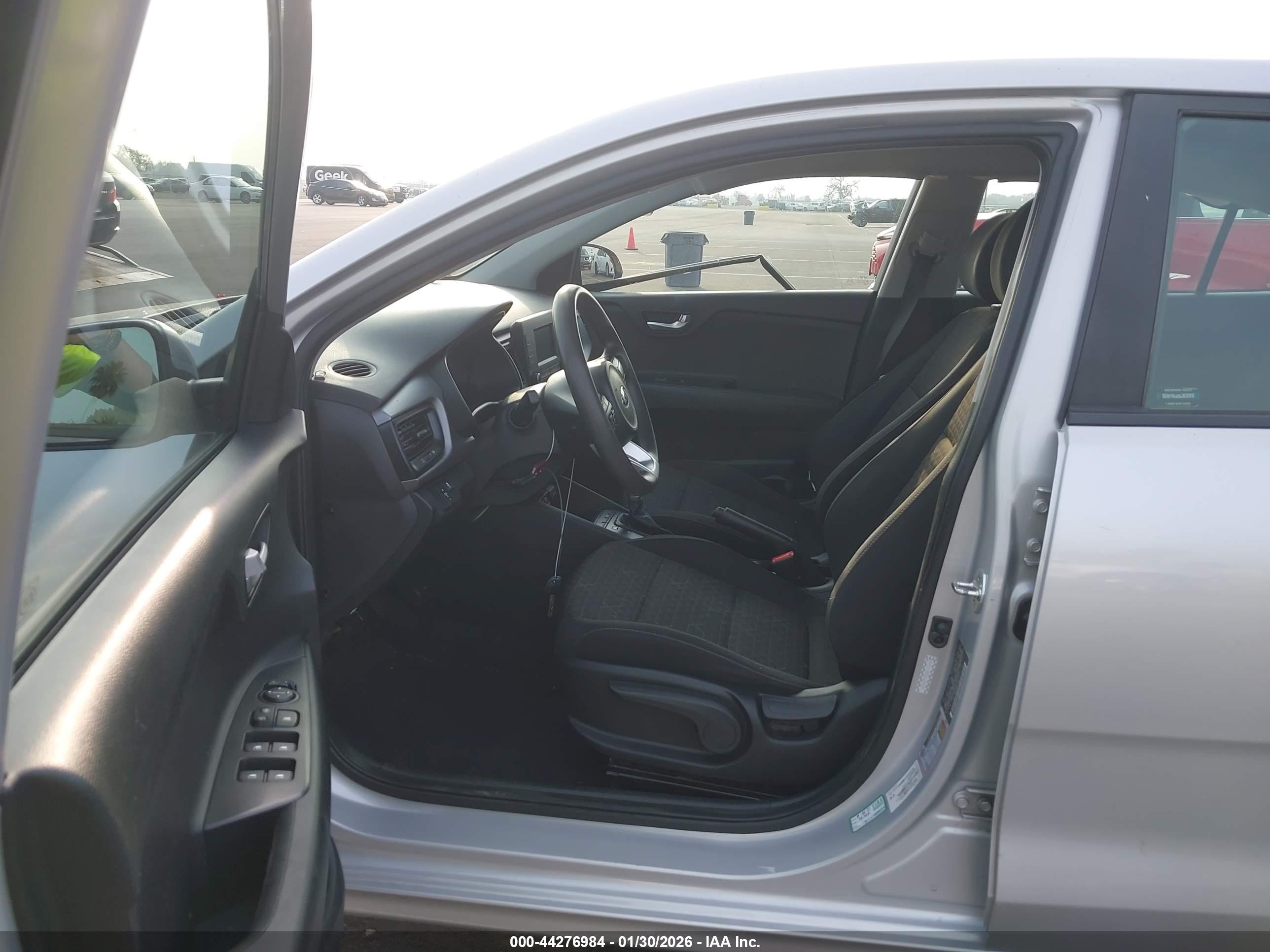 KIA RIO image 5