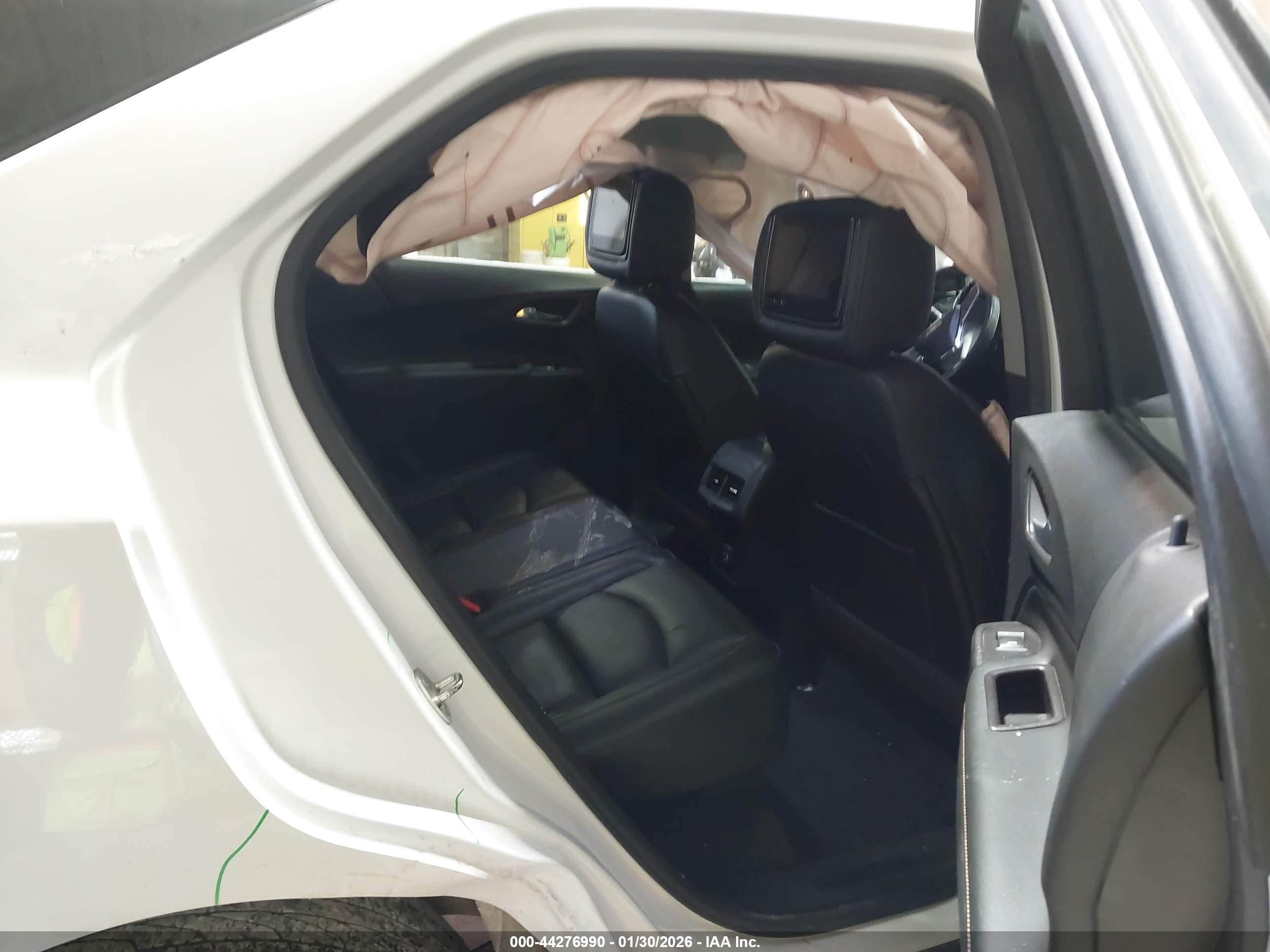 CHEVROLET EQUINOX image 8