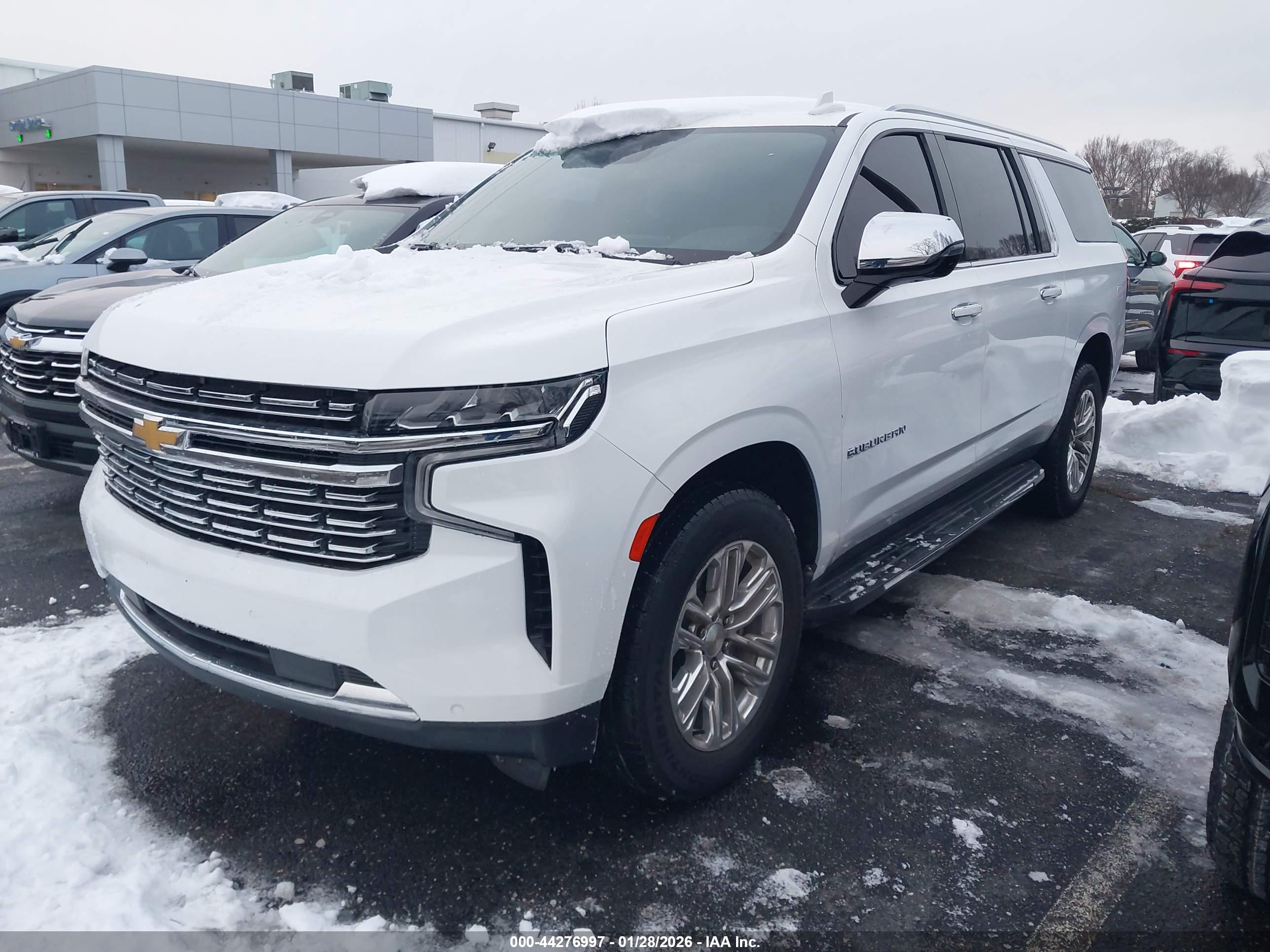 CHEVROLET SUBURBAN image 2