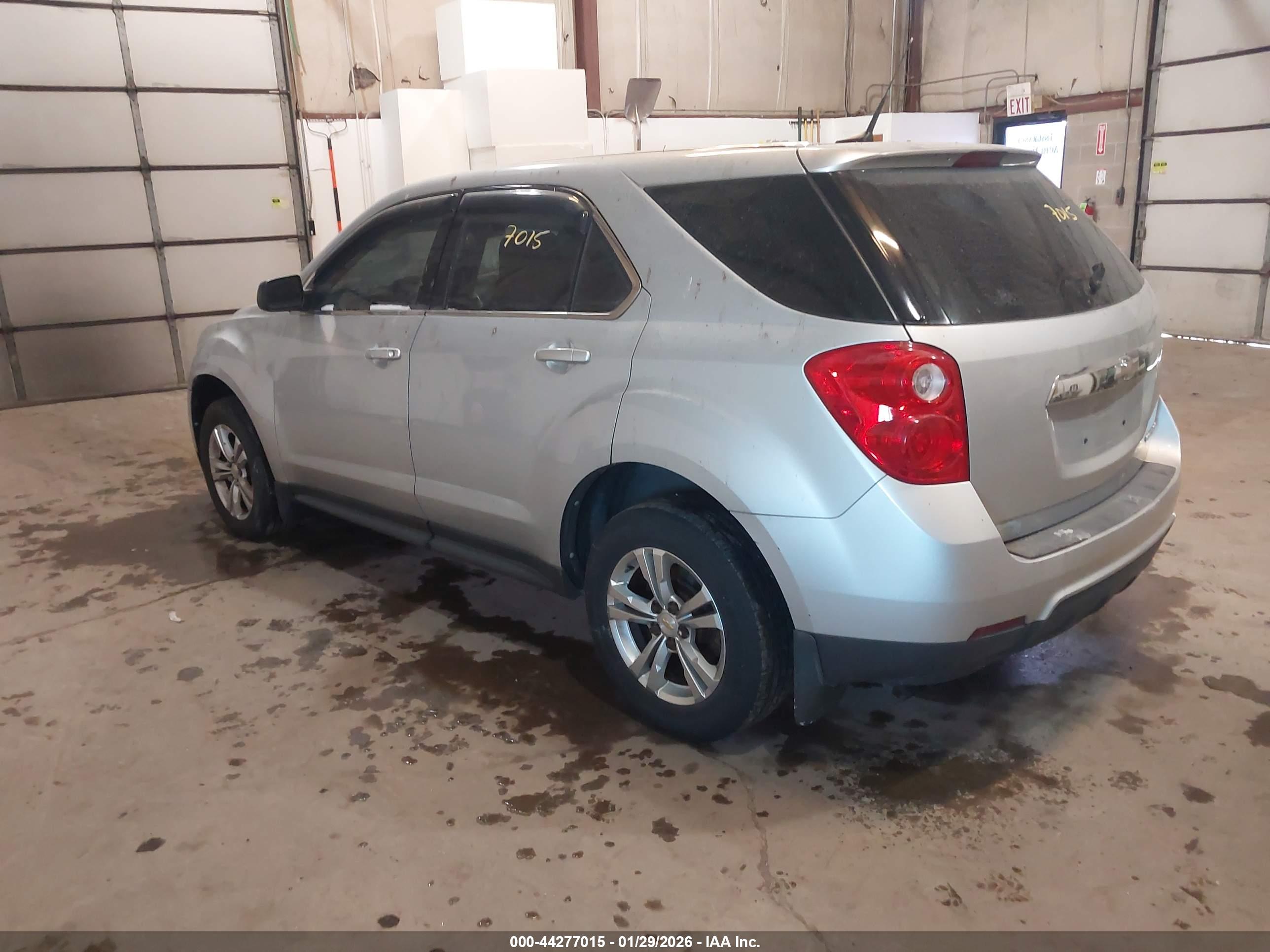 CHEVROLET EQUINOX image 3
