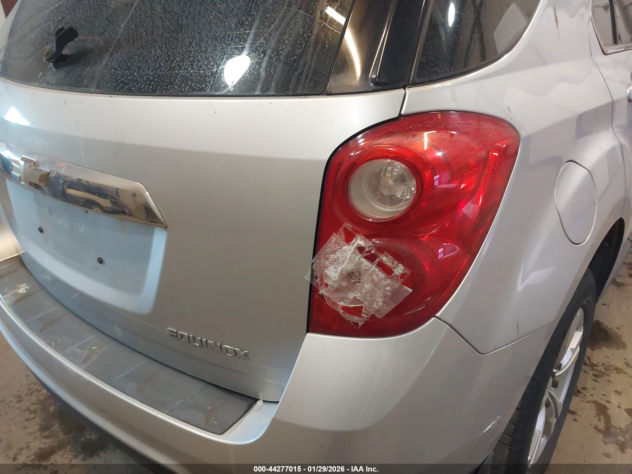 CHEVROLET EQUINOX image 6