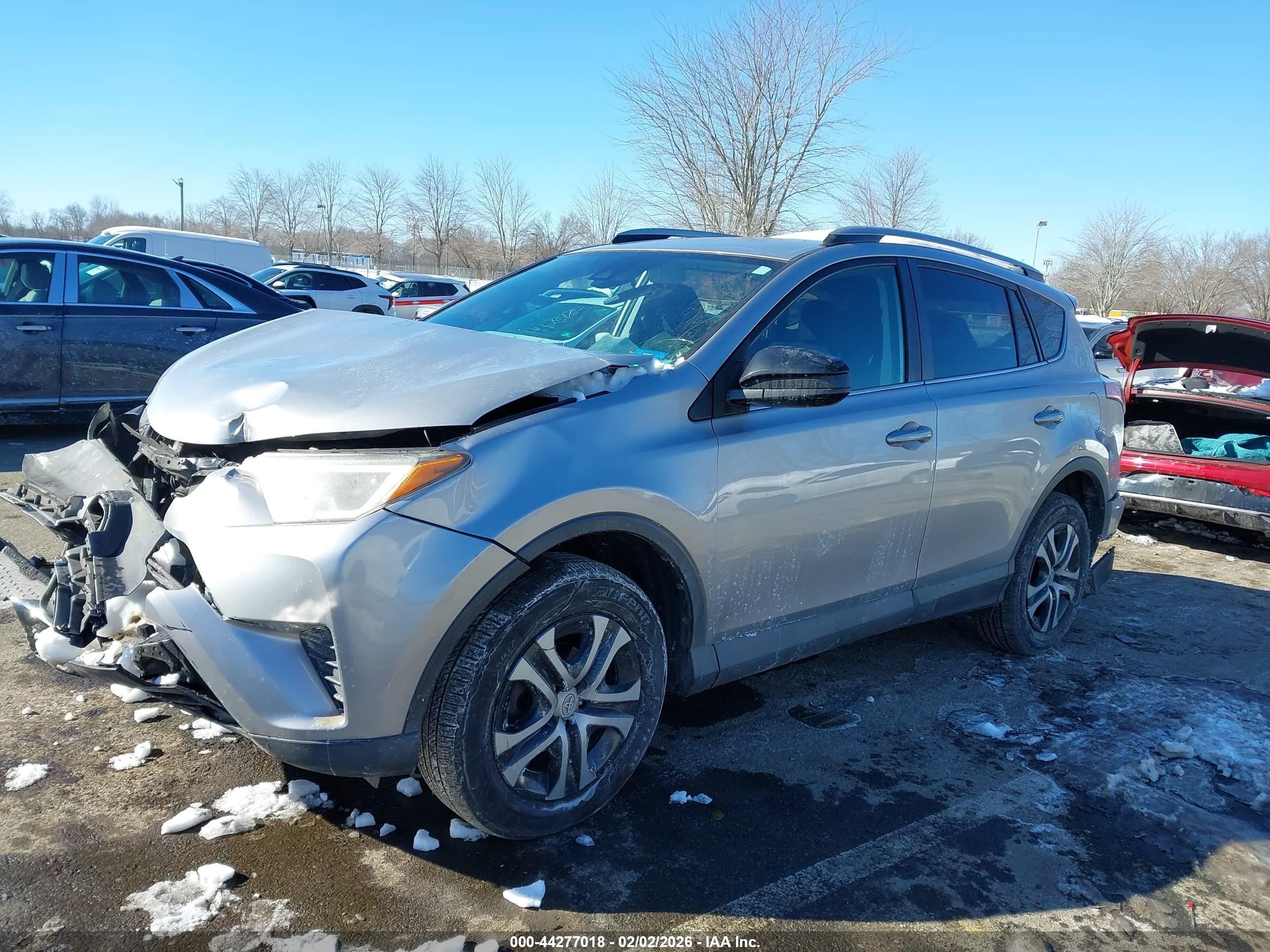 TOYOTA RAV4 image 2