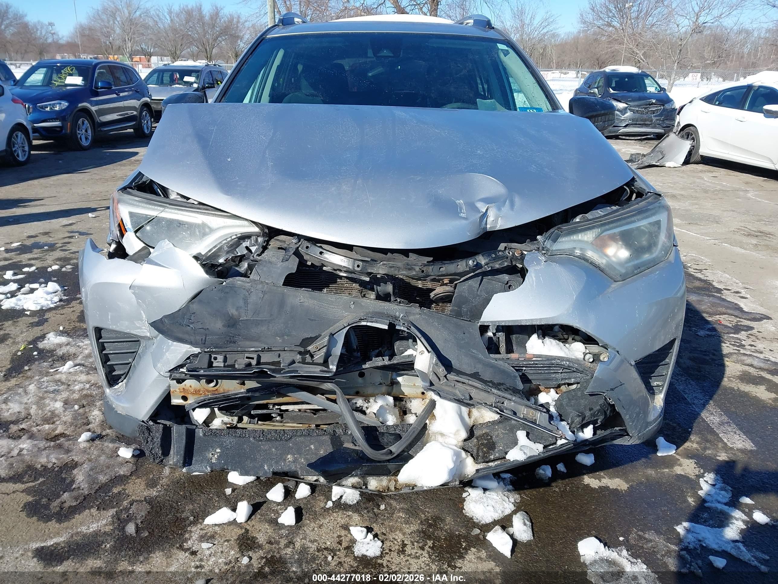TOYOTA RAV4 image 6