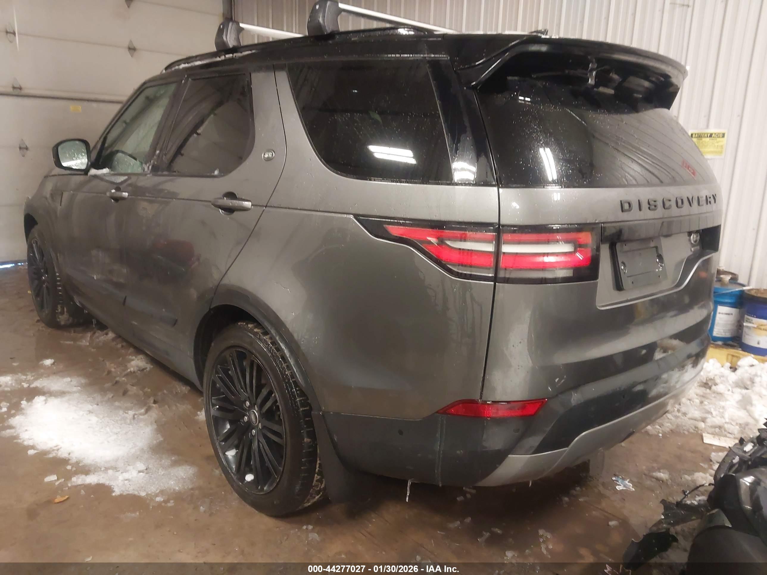 LAND ROVER image 3