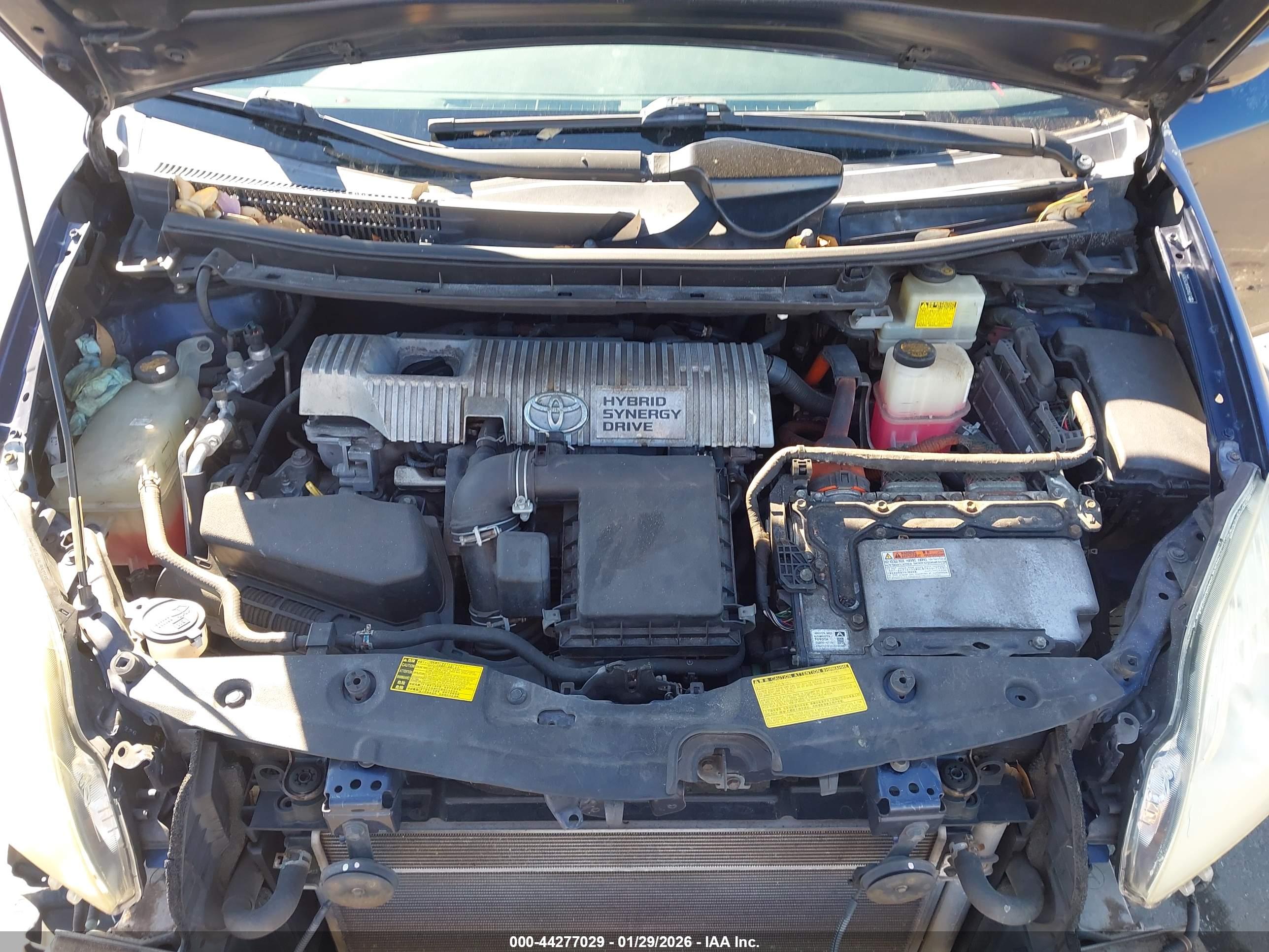 TOYOTA PRIUS image 10