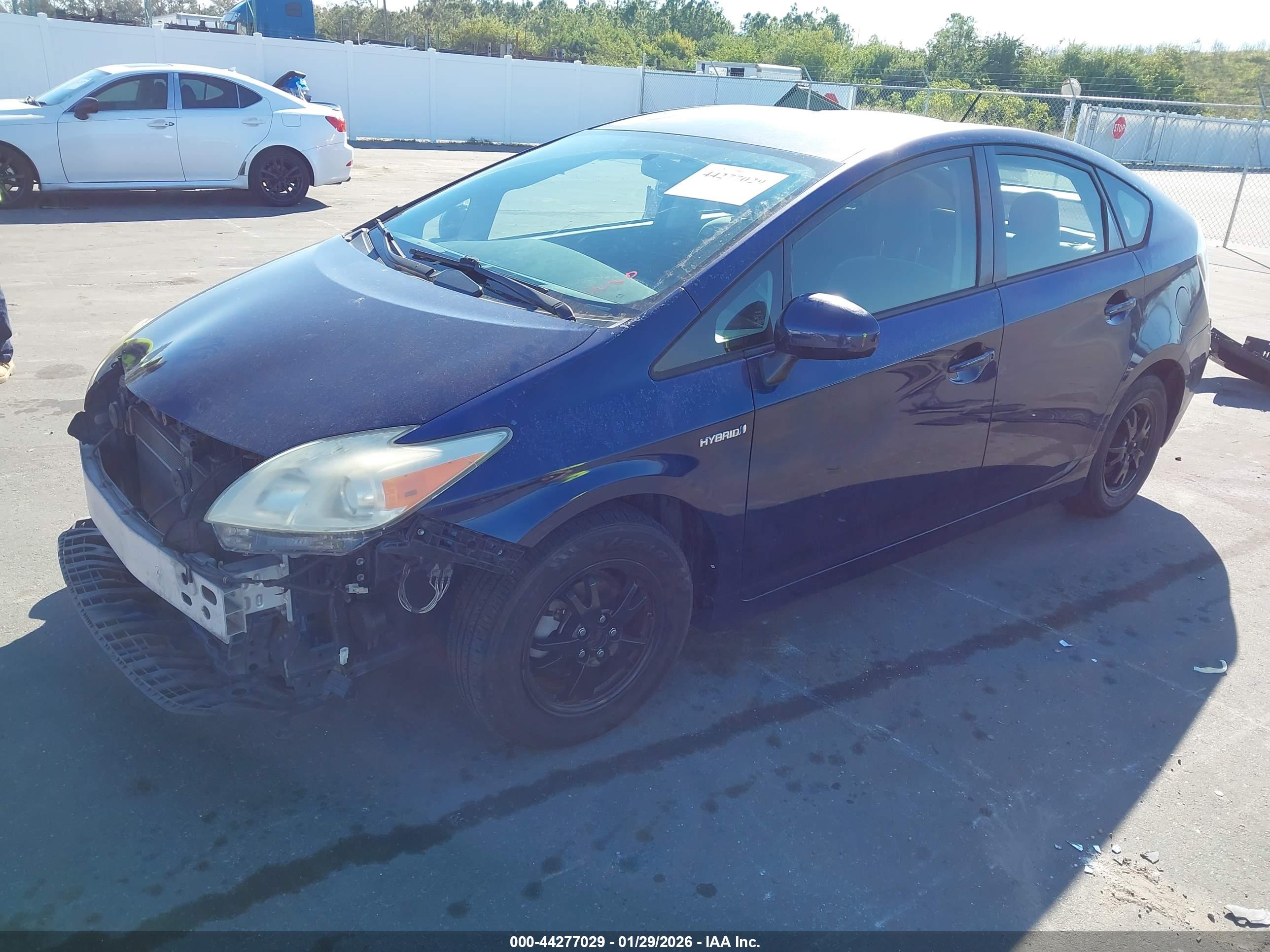TOYOTA PRIUS image 2