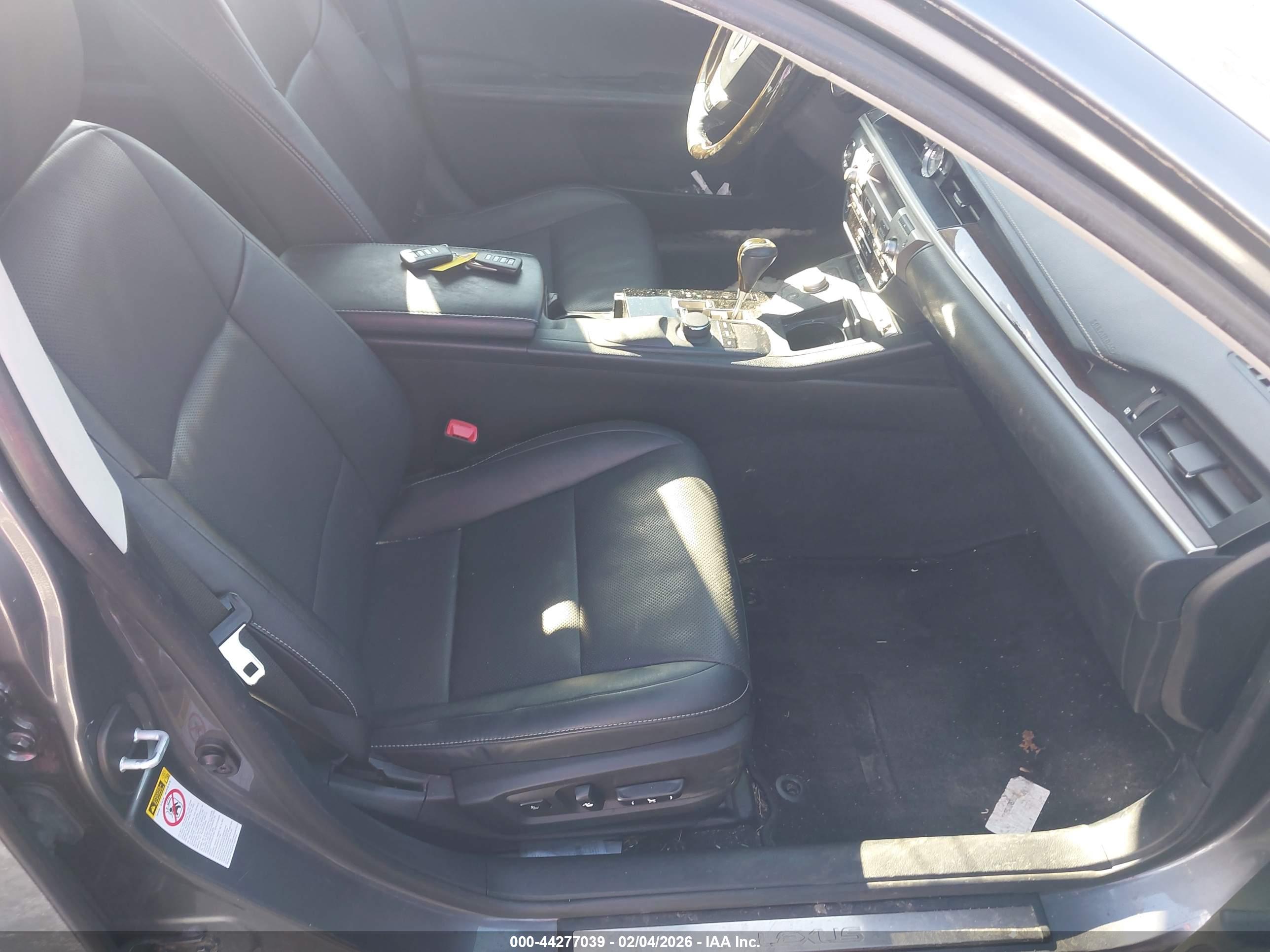 LEXUS ES image 8