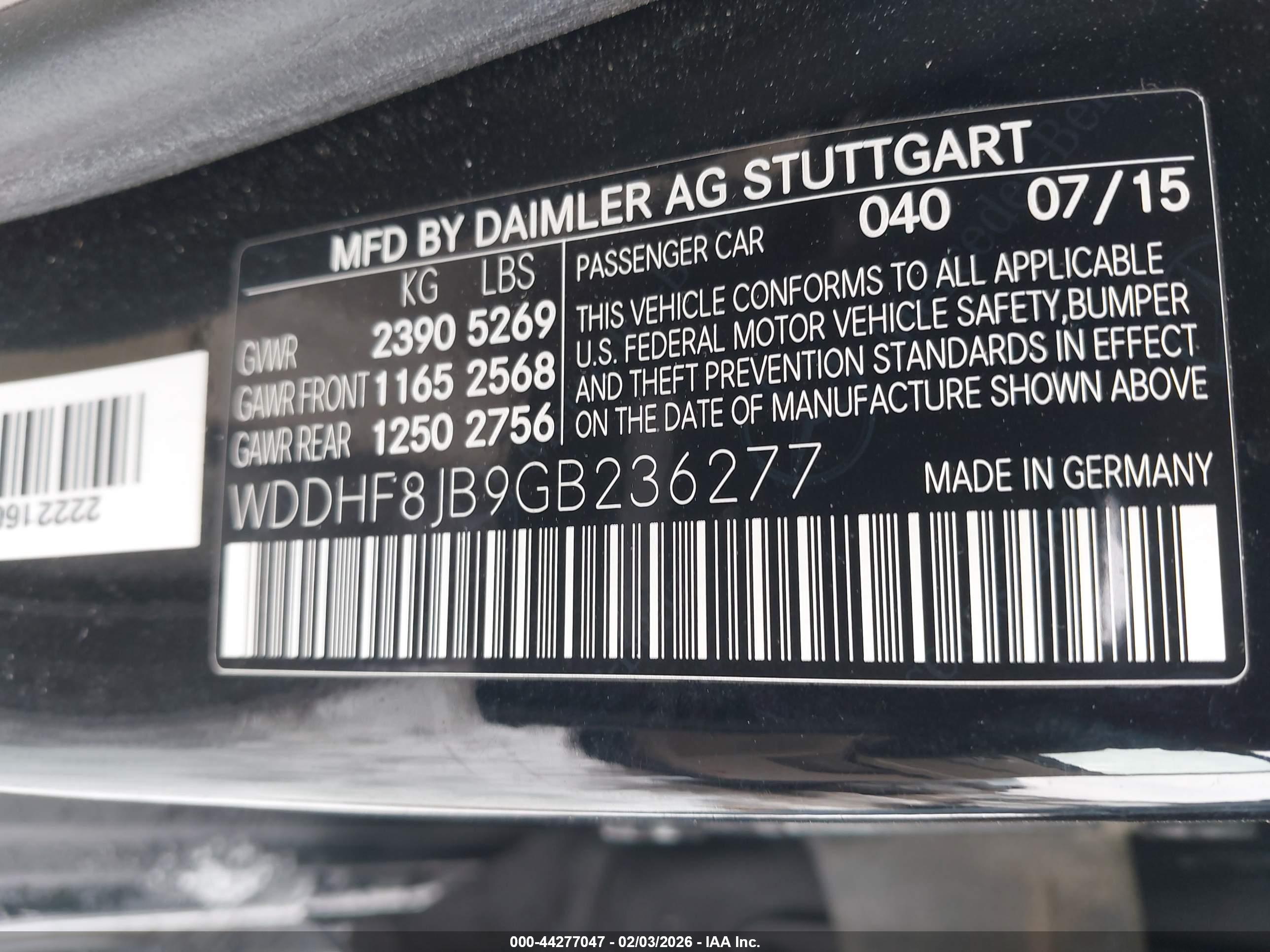 MERCEDES-BENZ E image 9